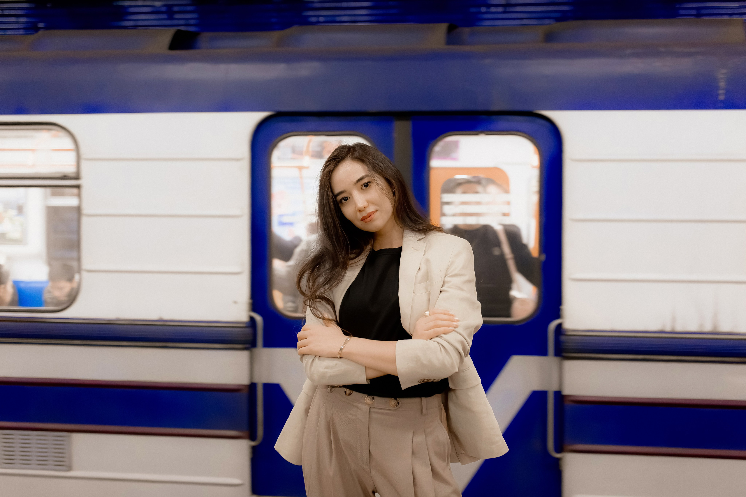 Девушка в ташкентском метро. Фотограф в Ташкенте Надежда Исаева