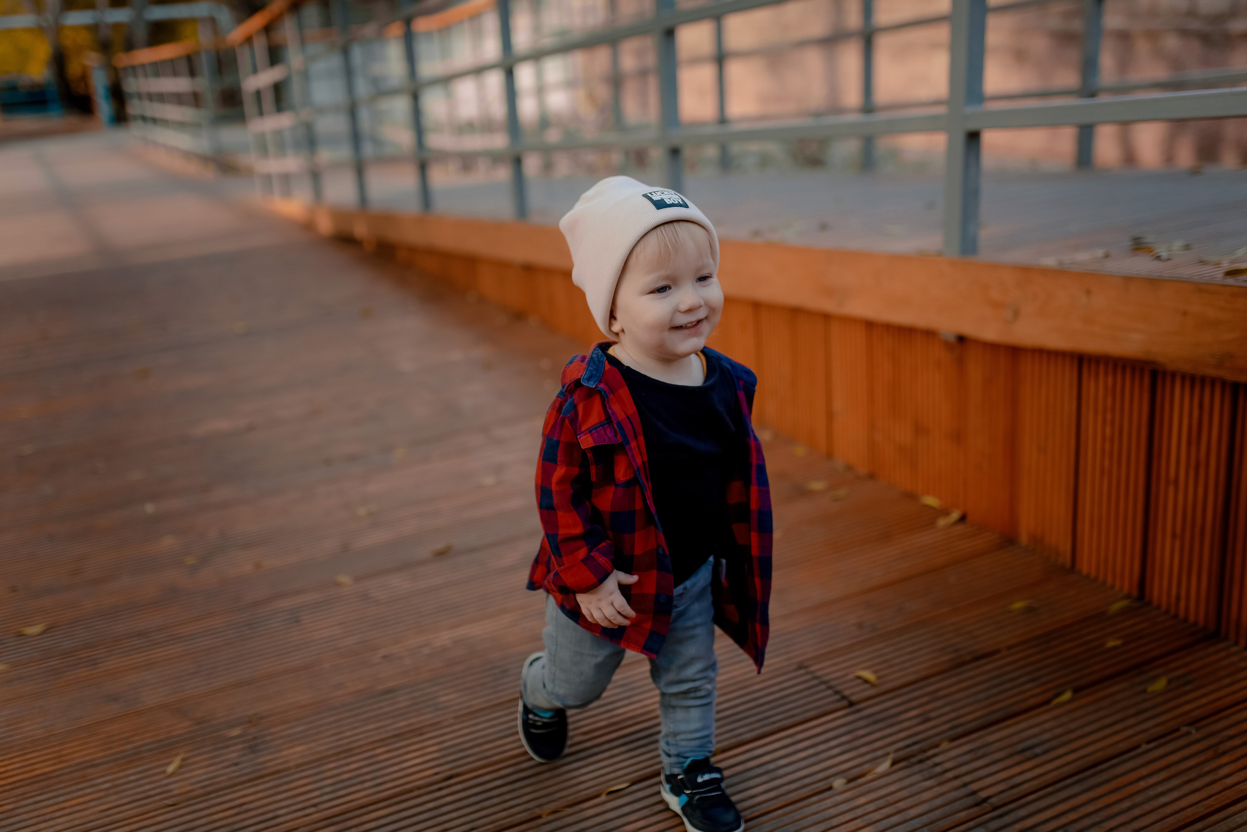В листьях. Фотограф в Ташкенте Надежда Исаева