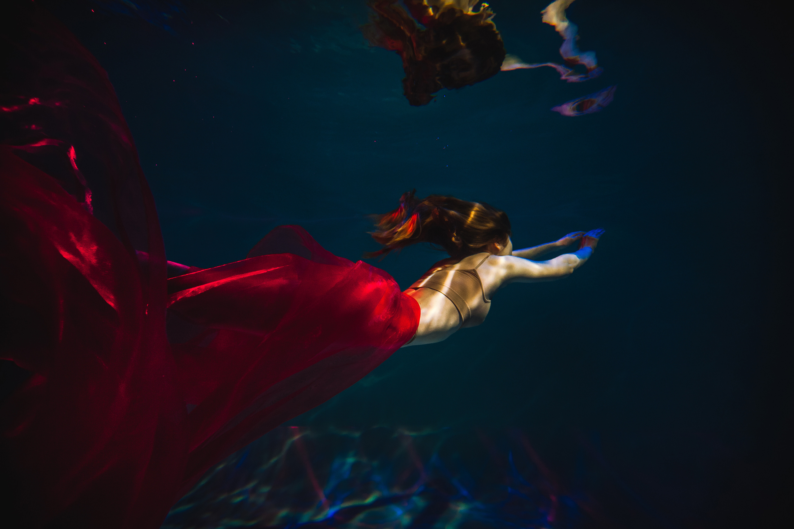 Підводна фотосесія у Києві. Фотограф Ігор Тополенко Арт- фото та весільна фотографія Україна Київ