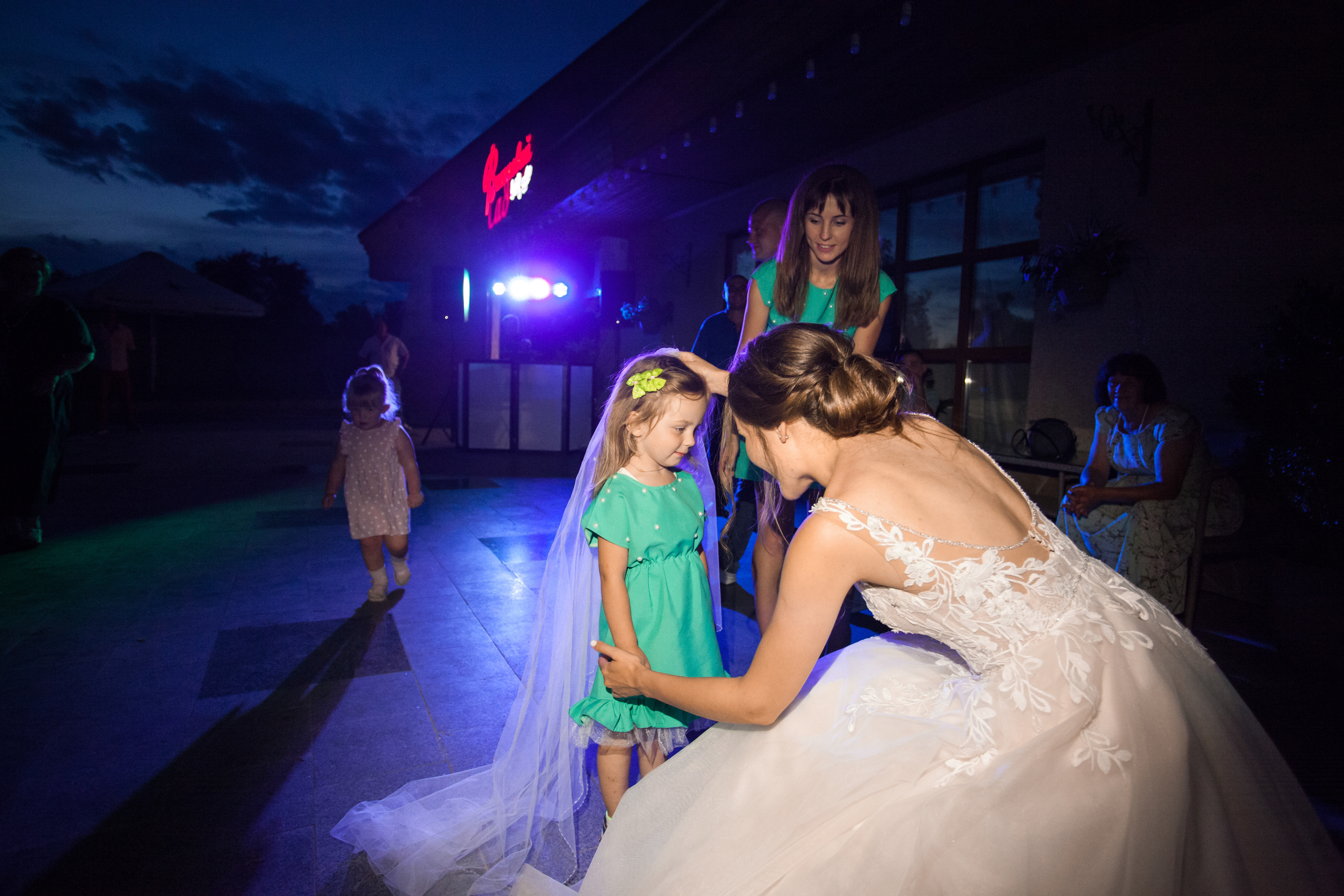 Свадьба Веры и Саши в Житомире. Фотограф Ігор Тополенко Арт- фото та весільна фотографія Україна Київ