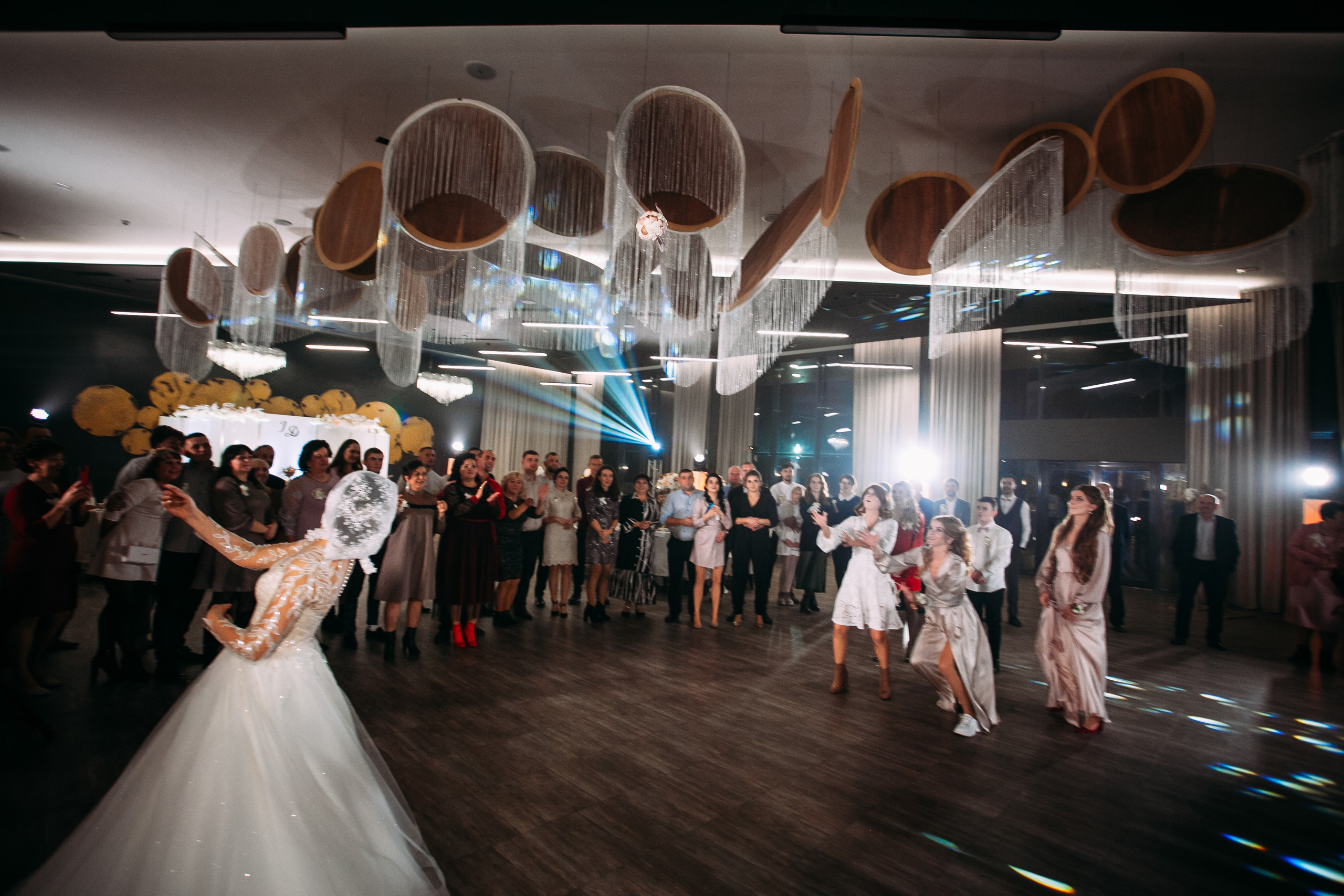 Весілля Ігоря та Діани (Рівне). Фотограф Ігор Тополенко Арт- фото та весільна фотографія Україна Київ