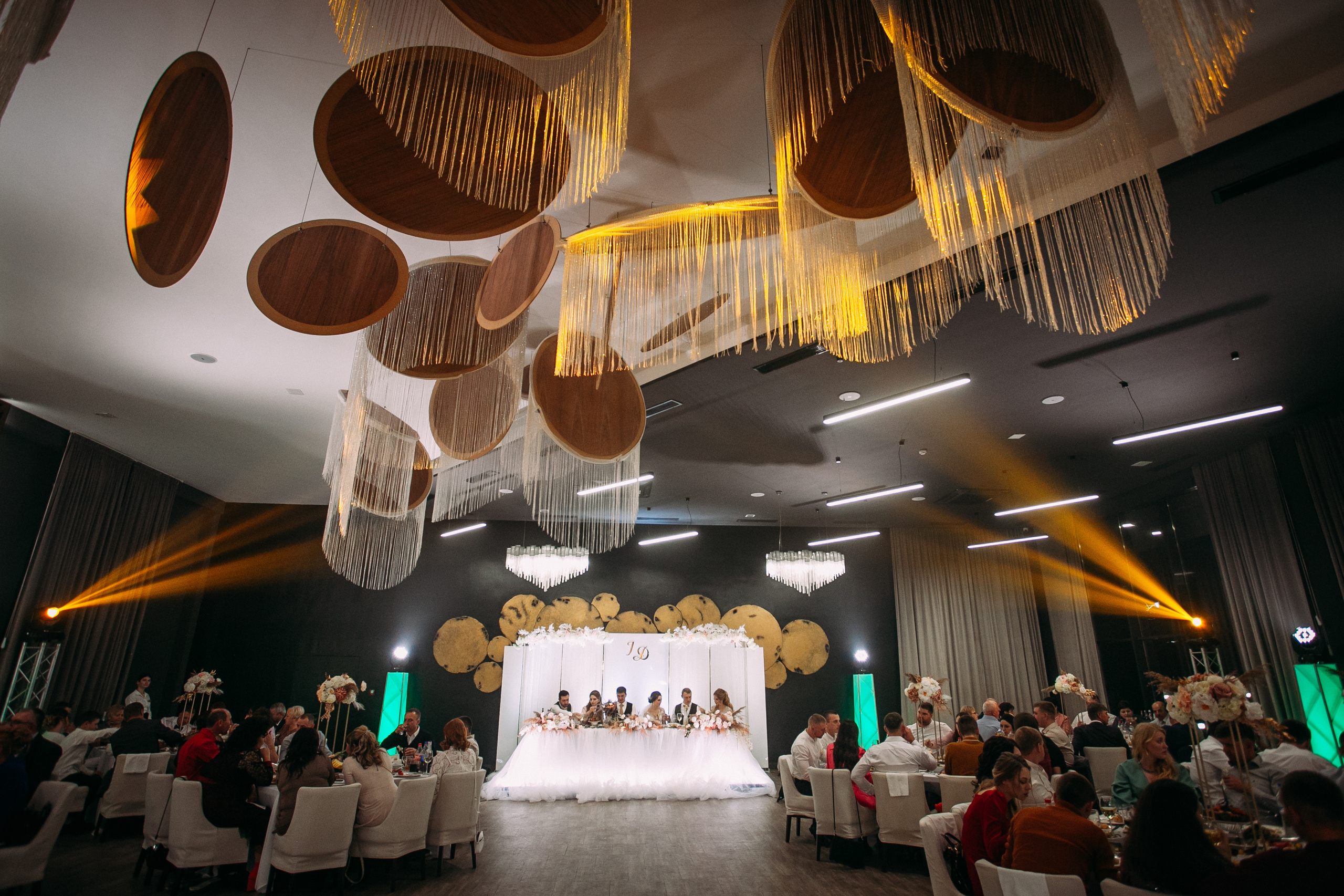 Весілля Ігоря та Діани (Рівне). Фотограф Ігор Тополенко Арт- фото та весільна фотографія Україна Київ