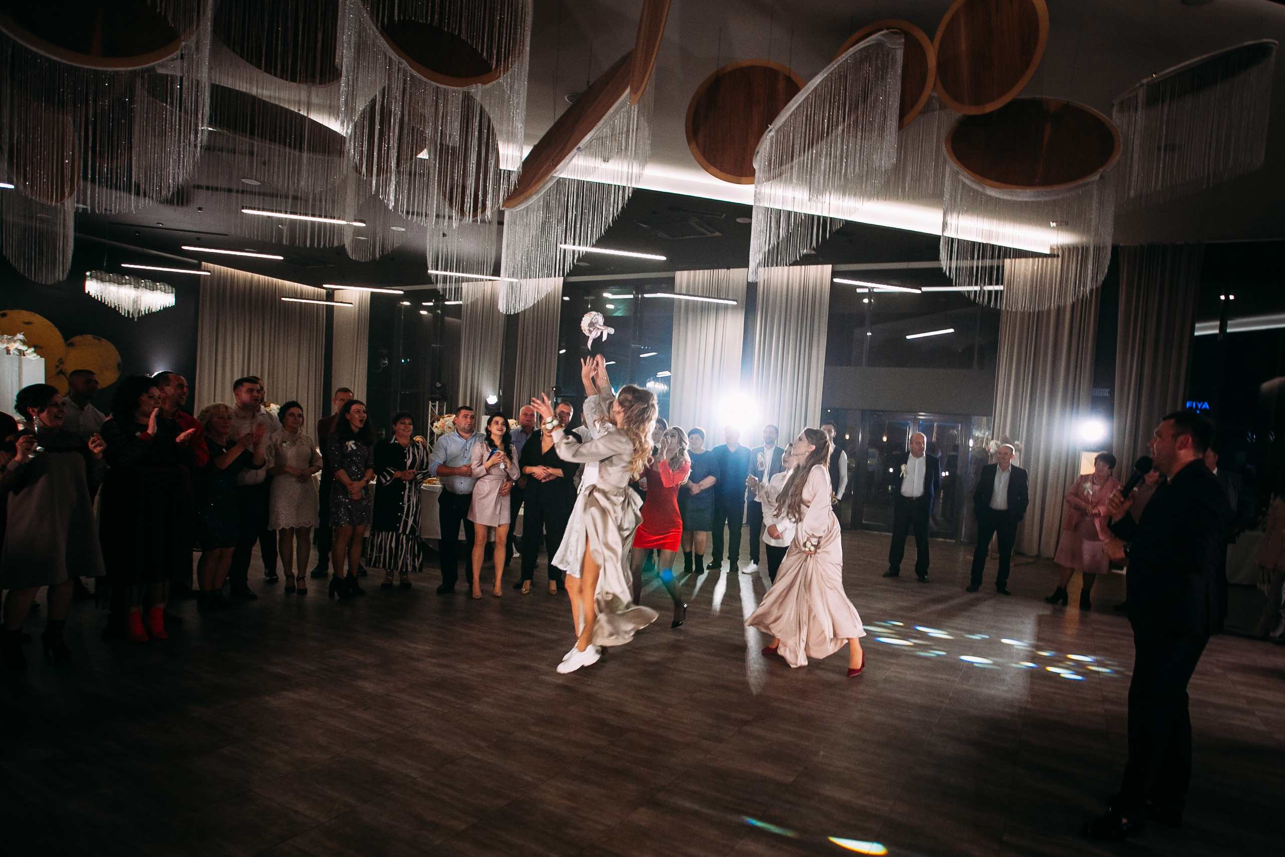 Весілля Ігоря та Діани (Рівне). Фотограф Ігор Тополенко Арт- фото та весільна фотографія Україна Київ