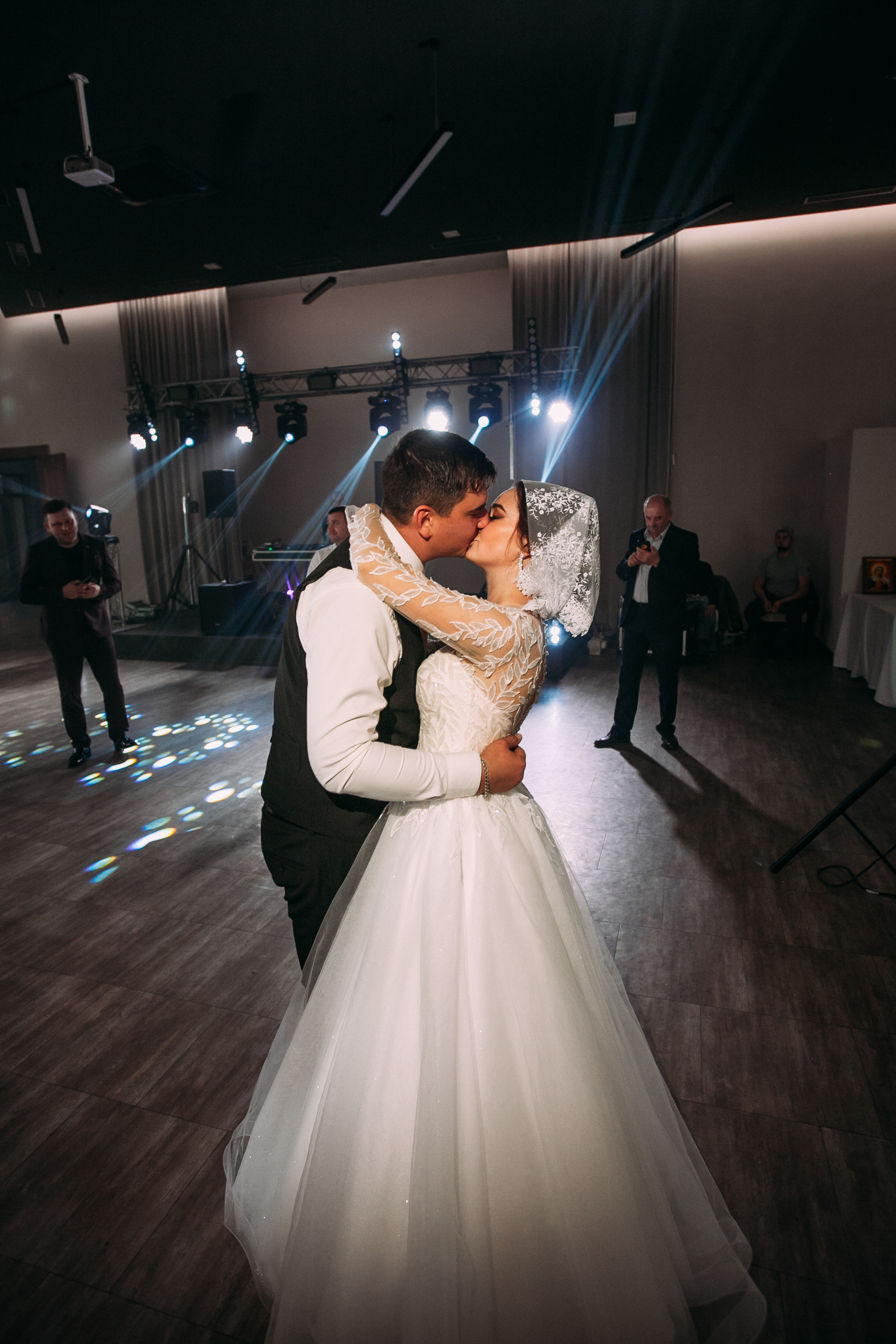 Весілля Ігоря та Діани (Рівне). Фотограф Ігор Тополенко Арт- фото та весільна фотографія Україна Київ