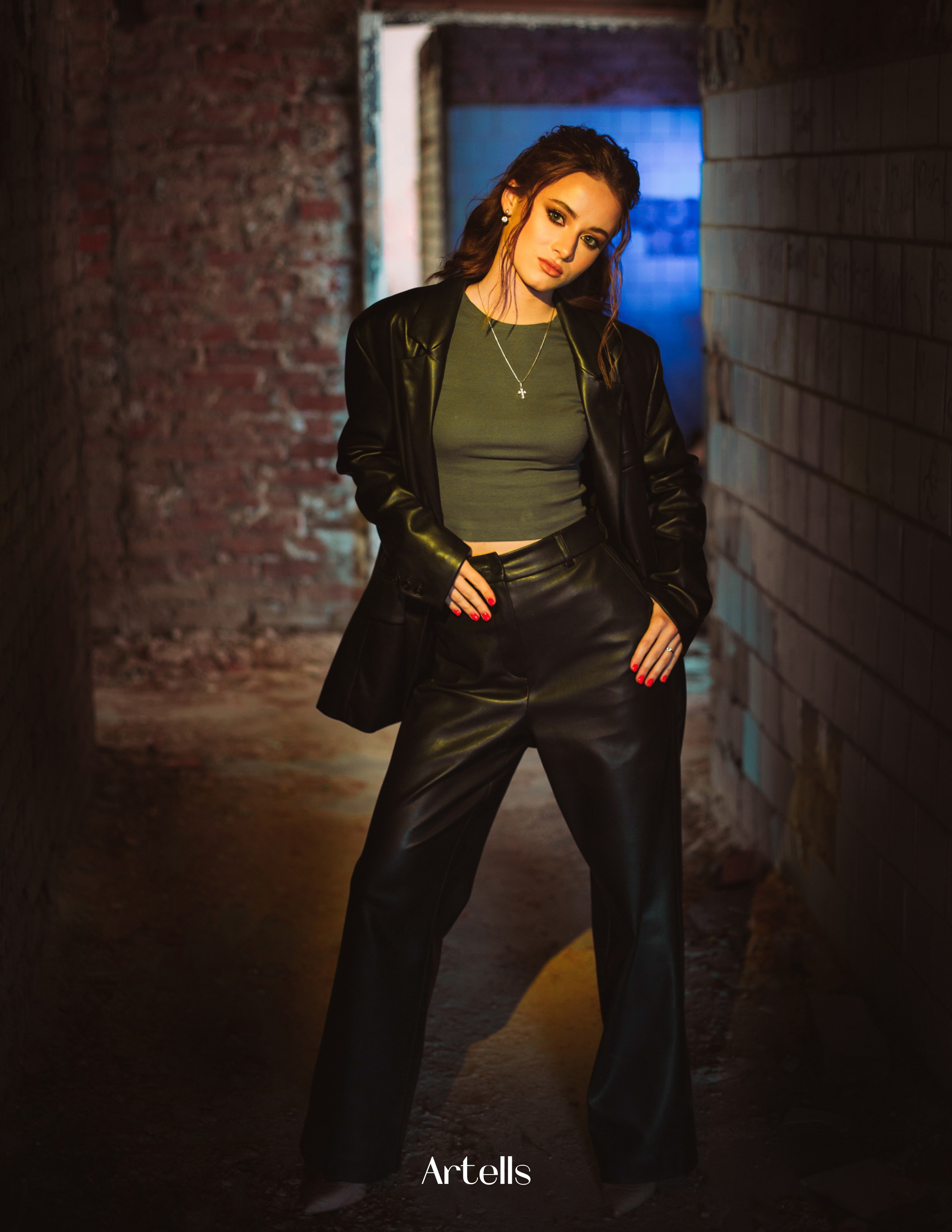 Модная фотосессия в американском журнале ARTELLS (New York, NY, USA). Фотограф Ігор Тополенко Арт- фото та весільна фотографія Україна Київ