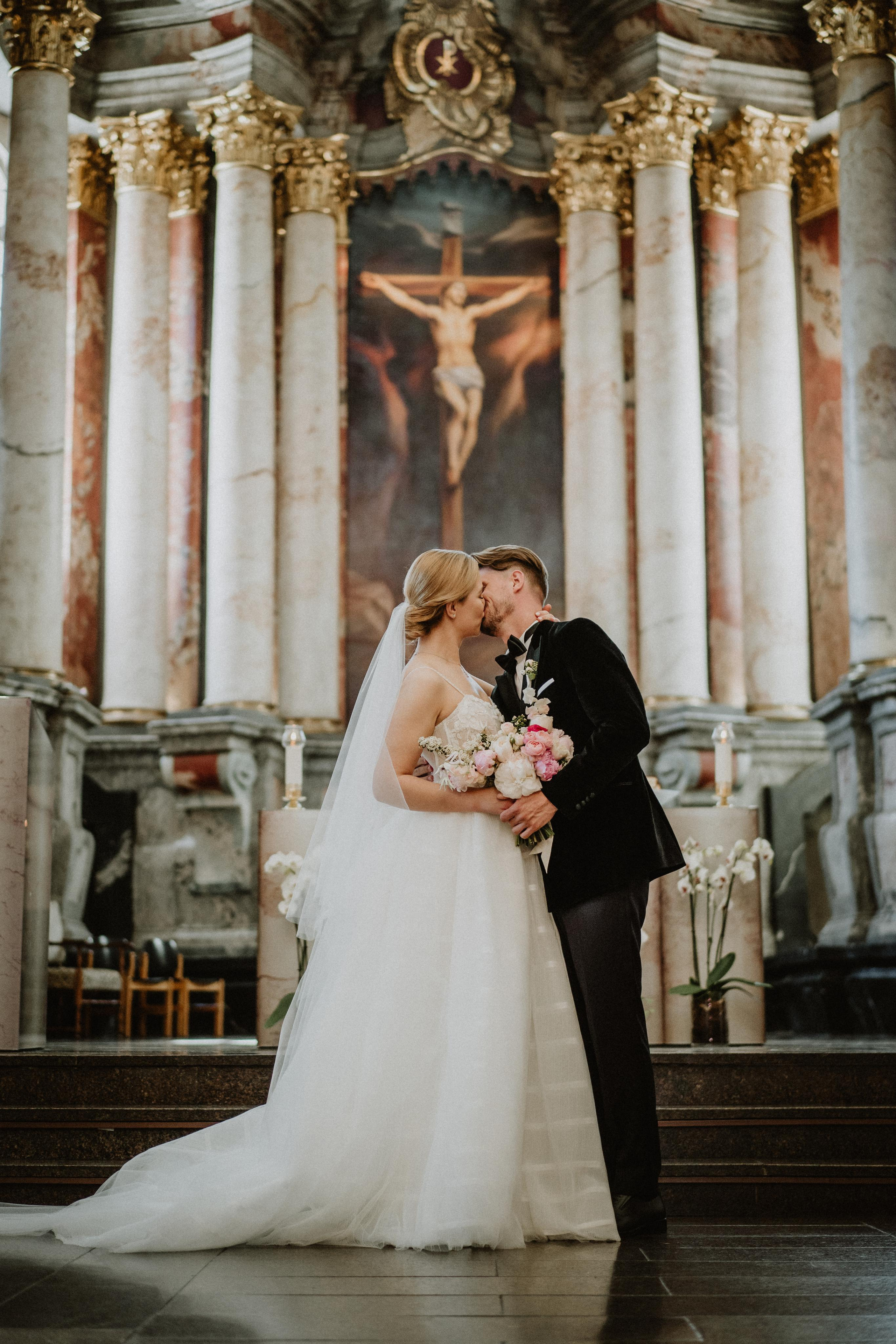 Matas Giedre. Authentic Wedding Videography