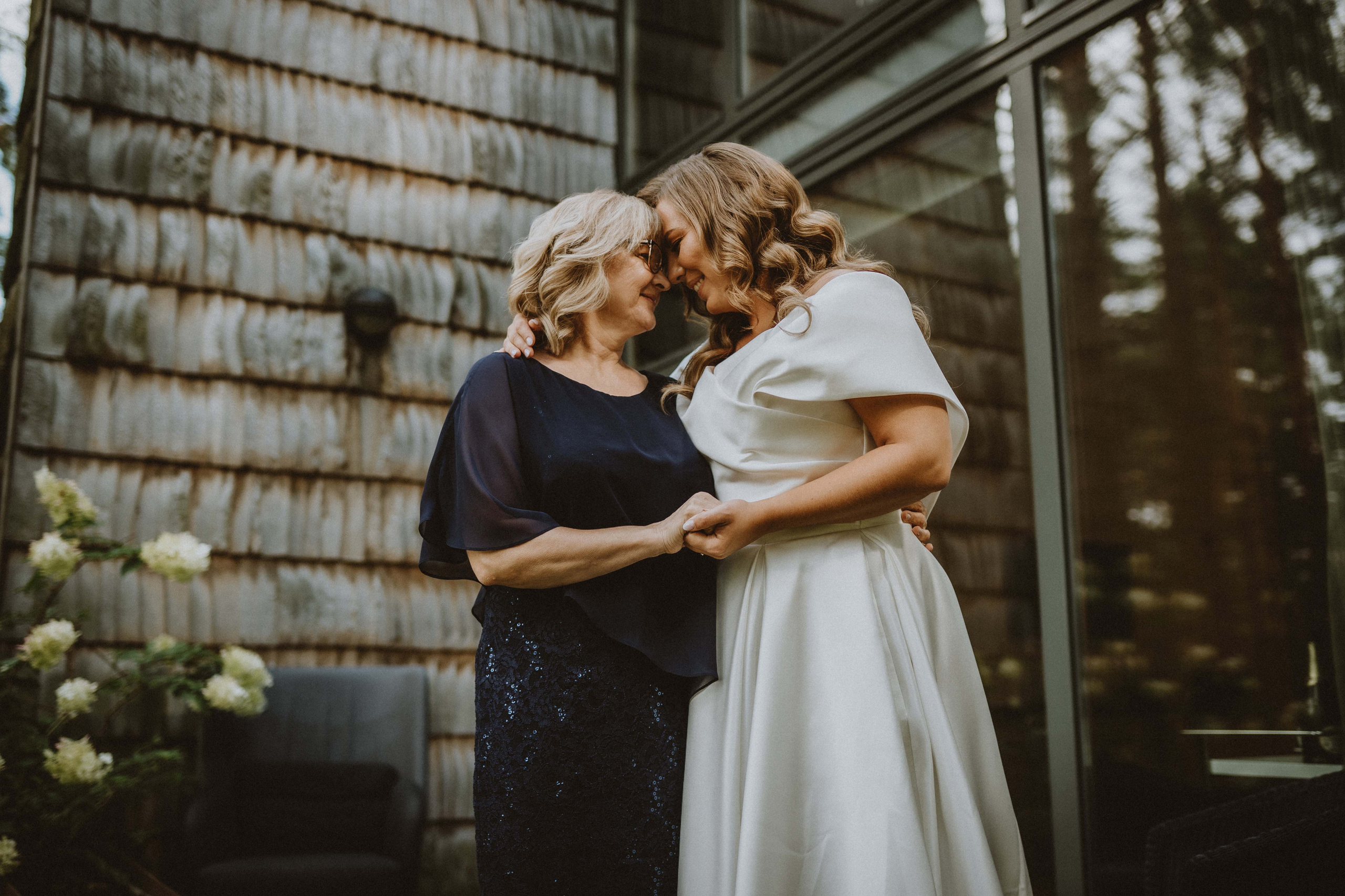 Saule Matas. Authentic Wedding Videography