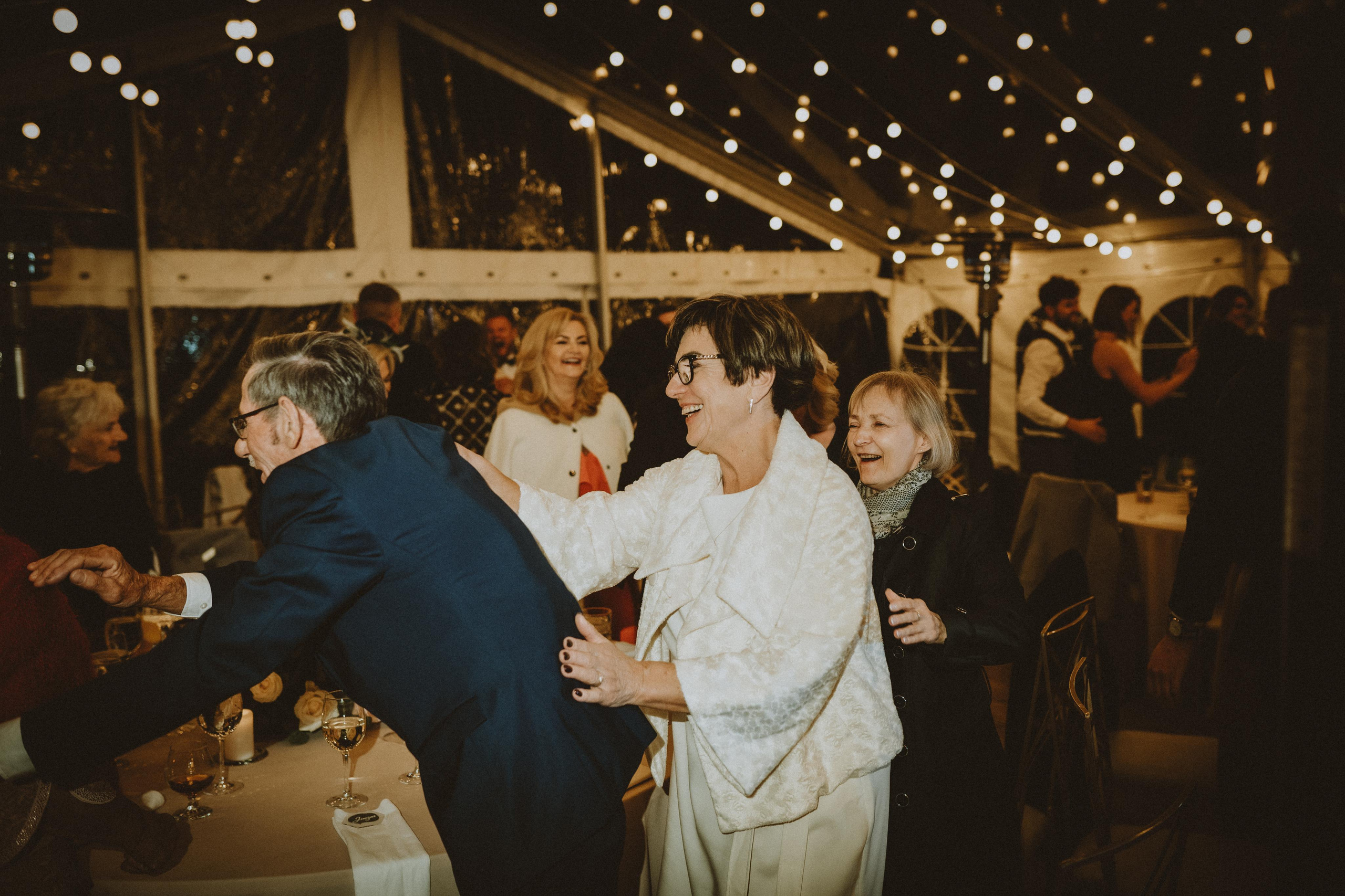 Saule Matas. Authentic Wedding Videography