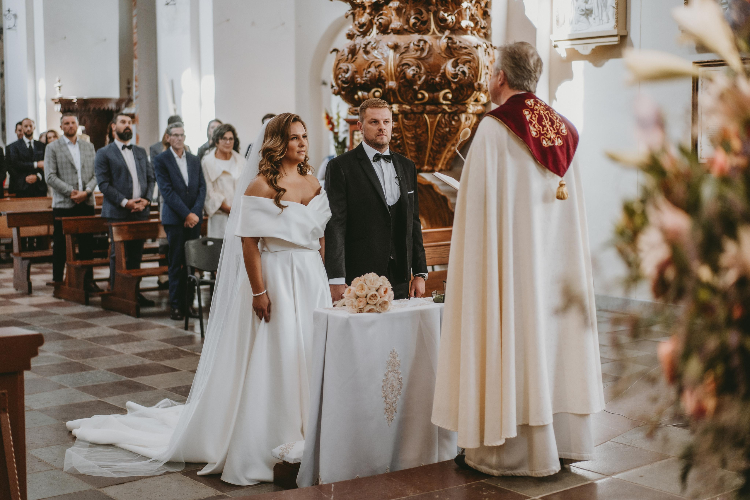 Saule Matas. Authentic Wedding Videography