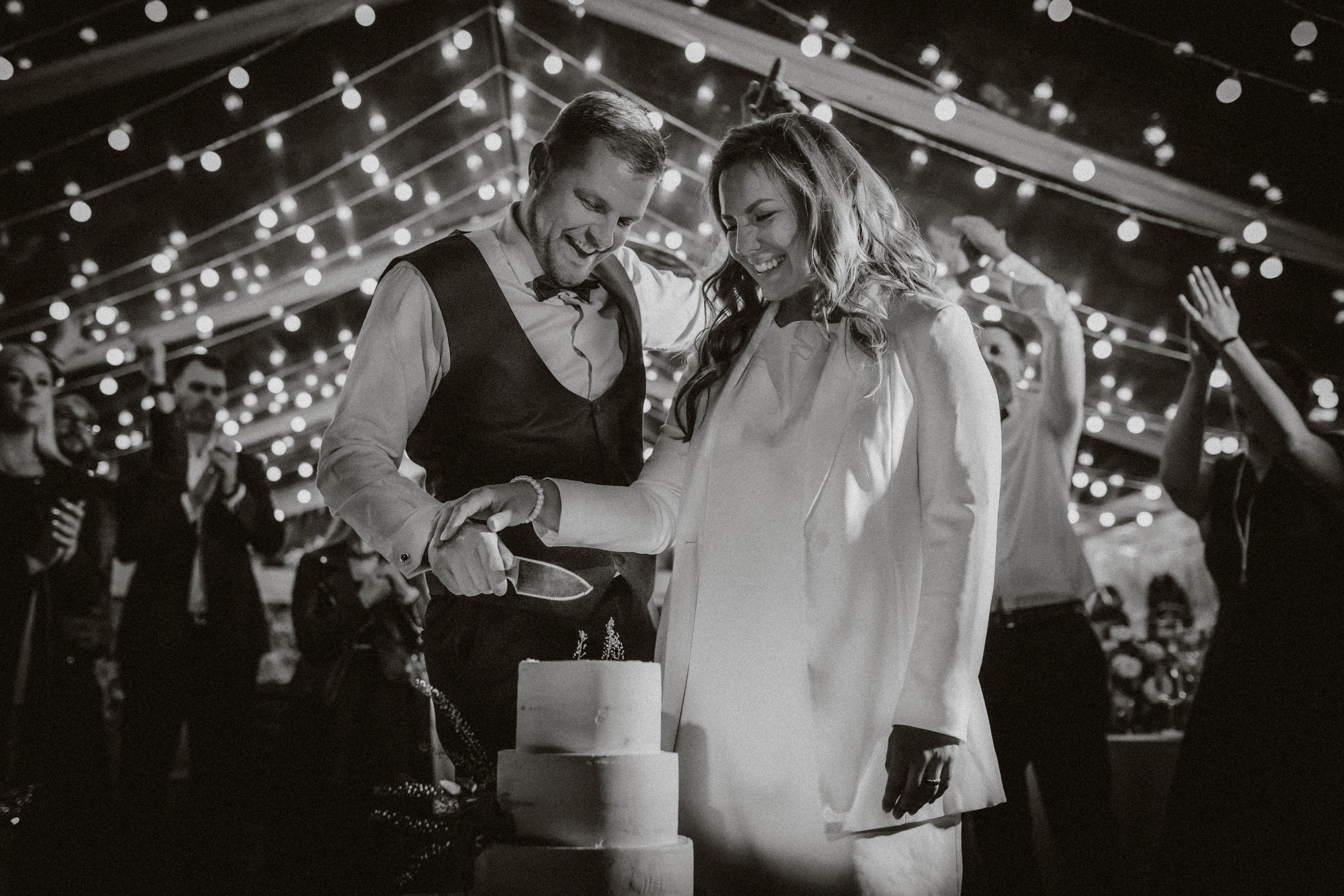 Saule Matas. Authentic Wedding Videography