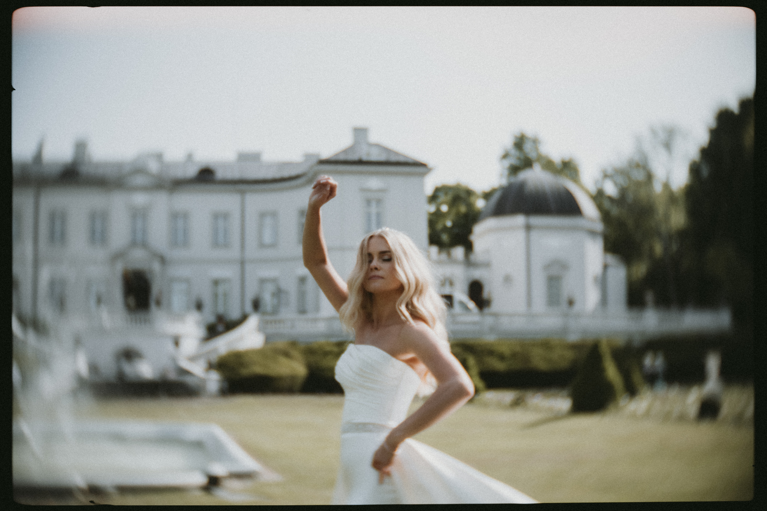 Andrius Ugne. Authentic Wedding Videography