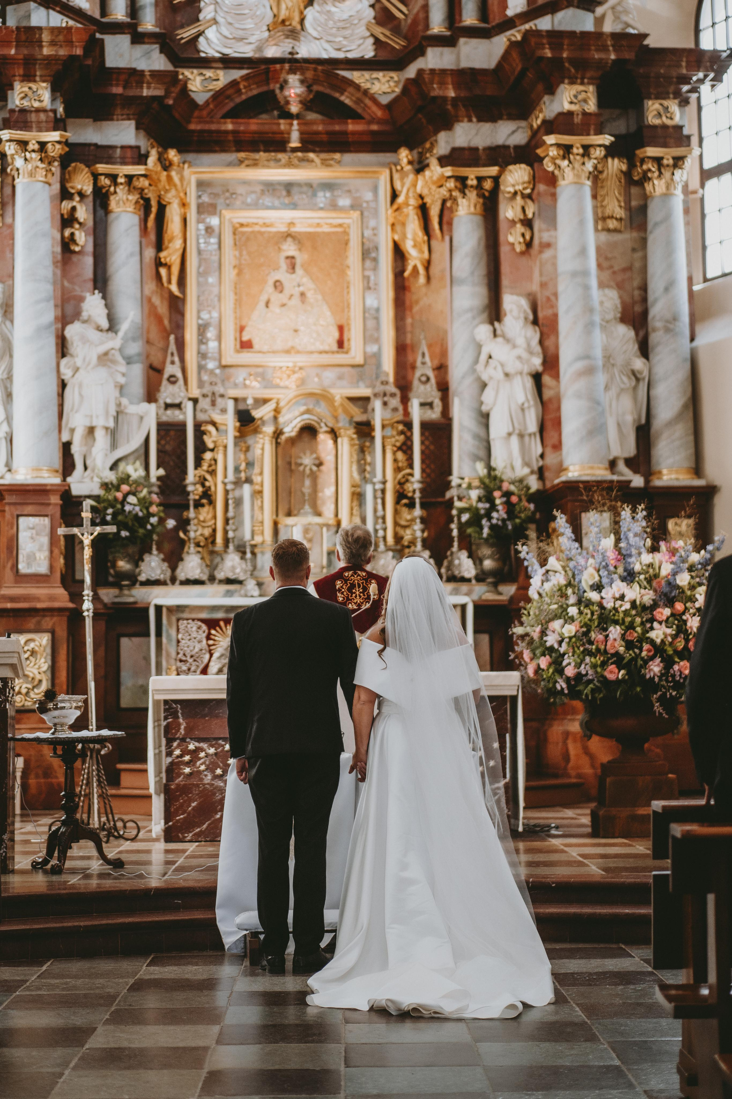 Saule Matas. Authentic Wedding Videography