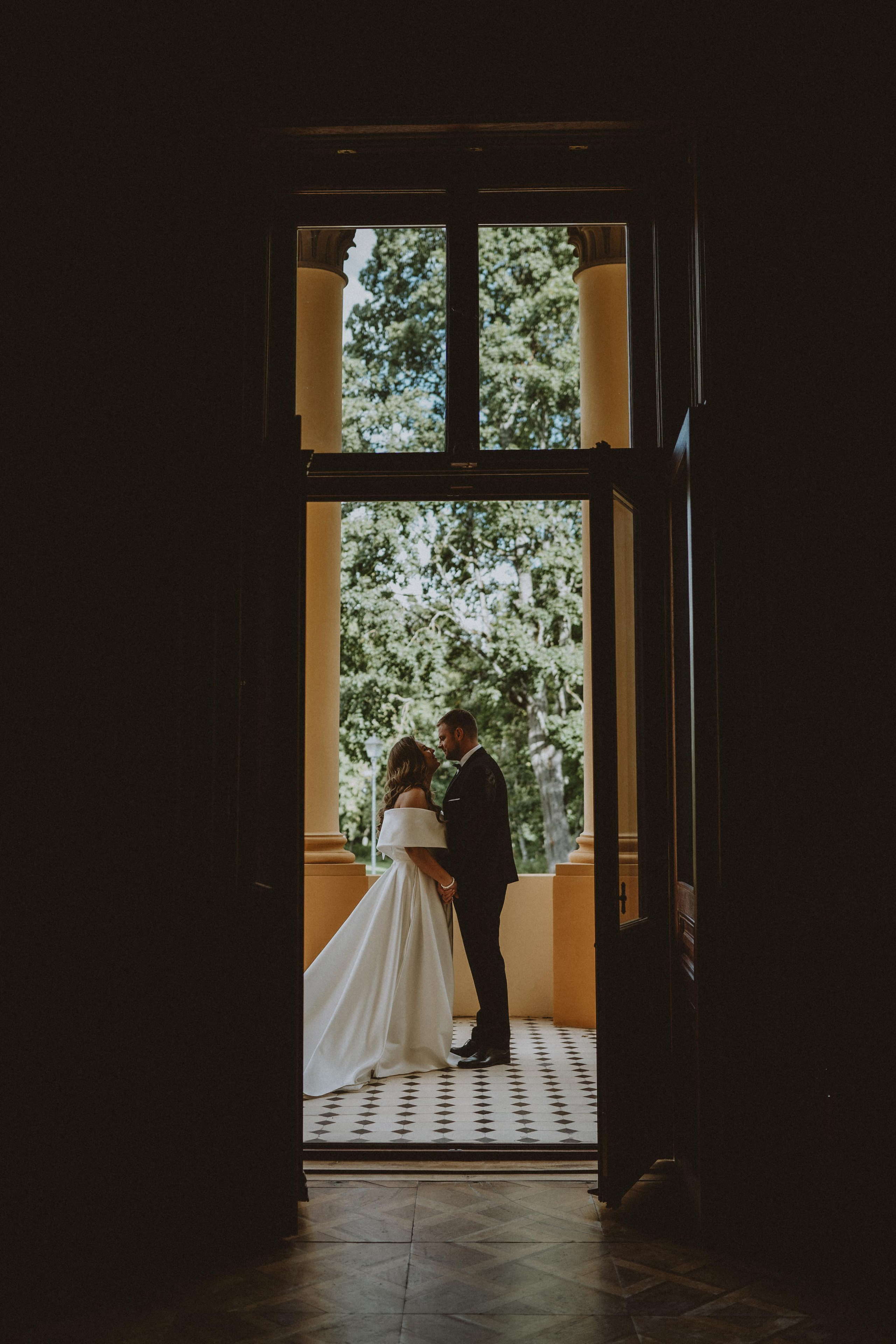 Saule Matas. Authentic Wedding Videography