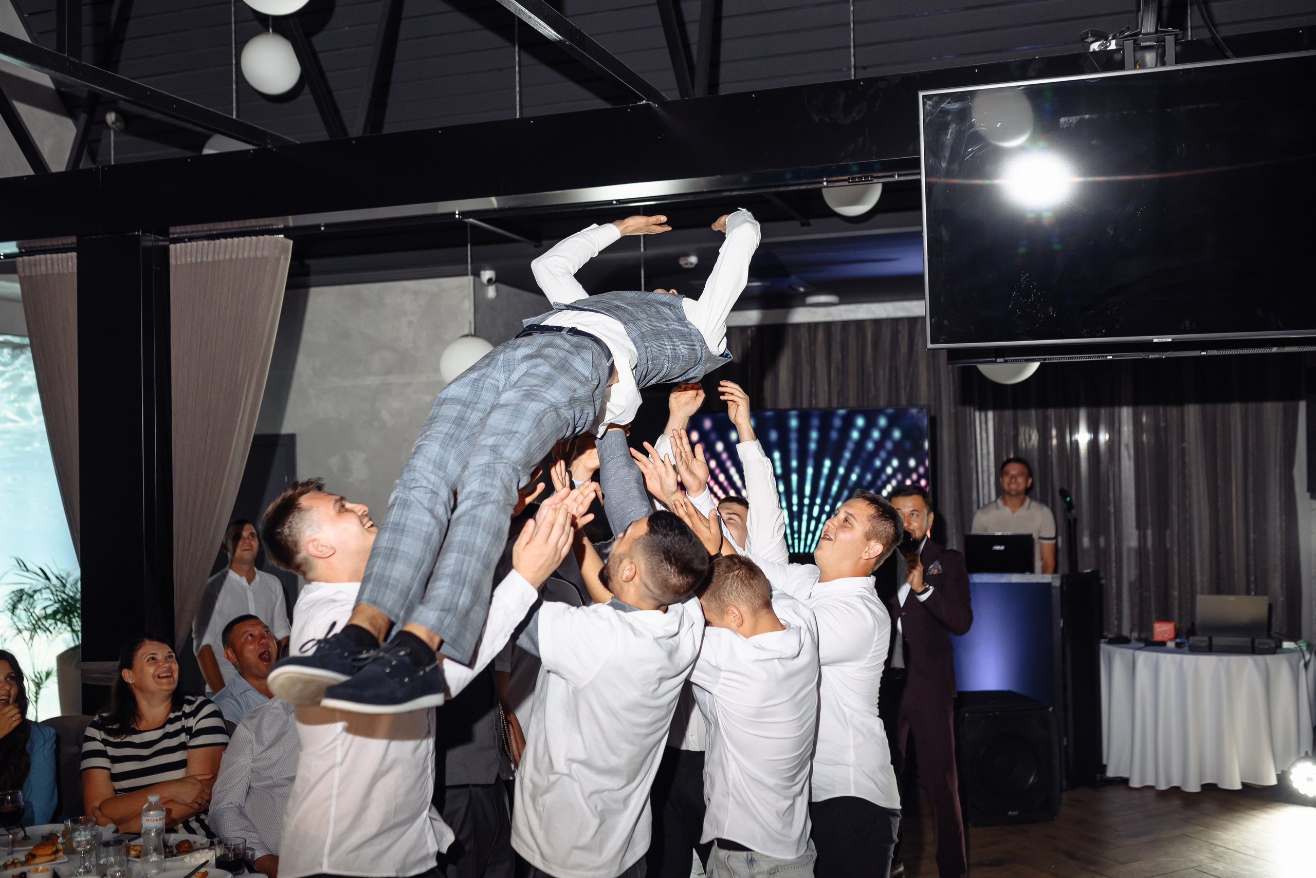 Денис & Яна. Фотограф — Юрій Носач