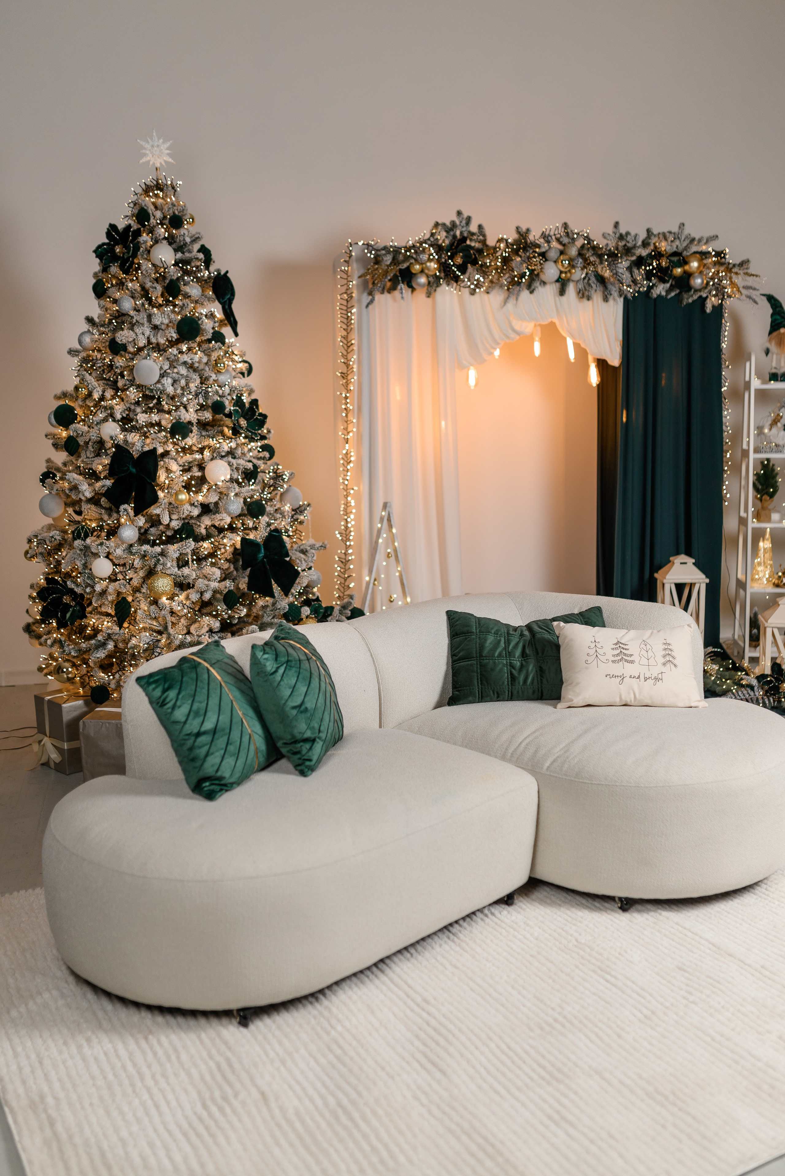 Новорічна фотосесія у фотостудії PROSTOR | Сімейна фотозйомка з Юрієм Носачем. Фотограф — Юрій Носач