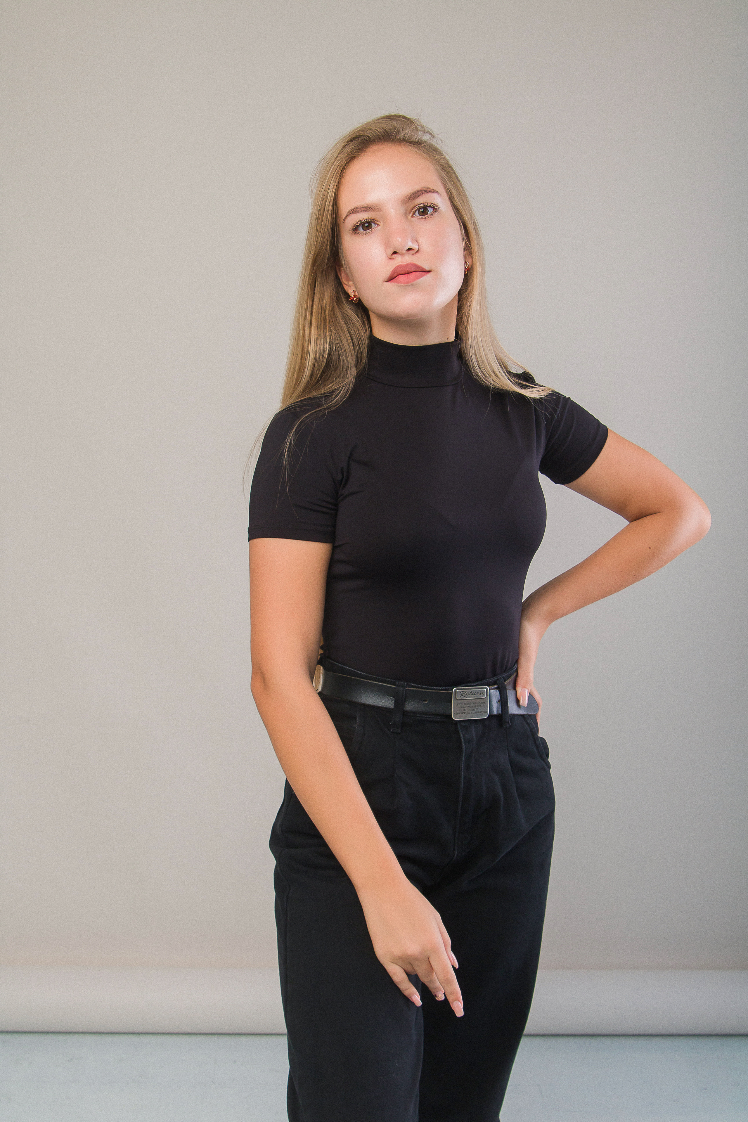 В студии. Школьный и детский фотограф в Николаеве Плужникова Наталья