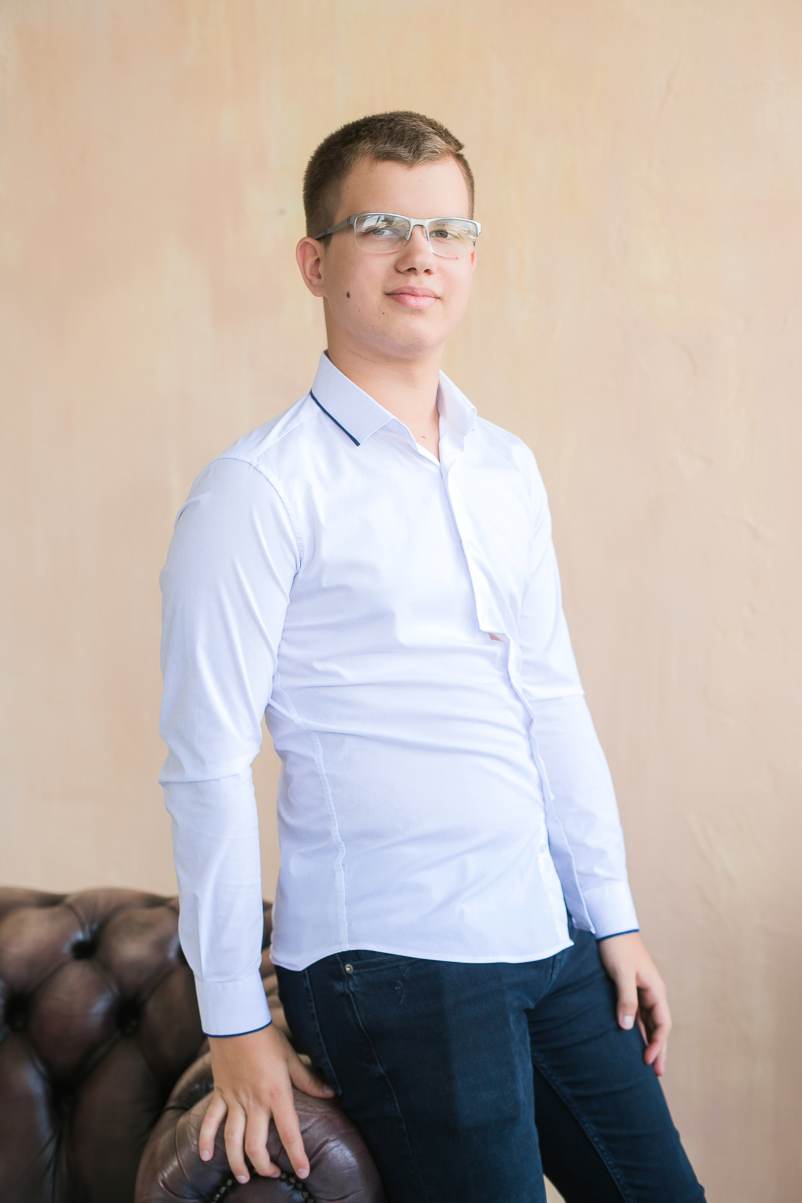 В студии. Школьный и детский фотограф в Николаеве Плужникова Наталья