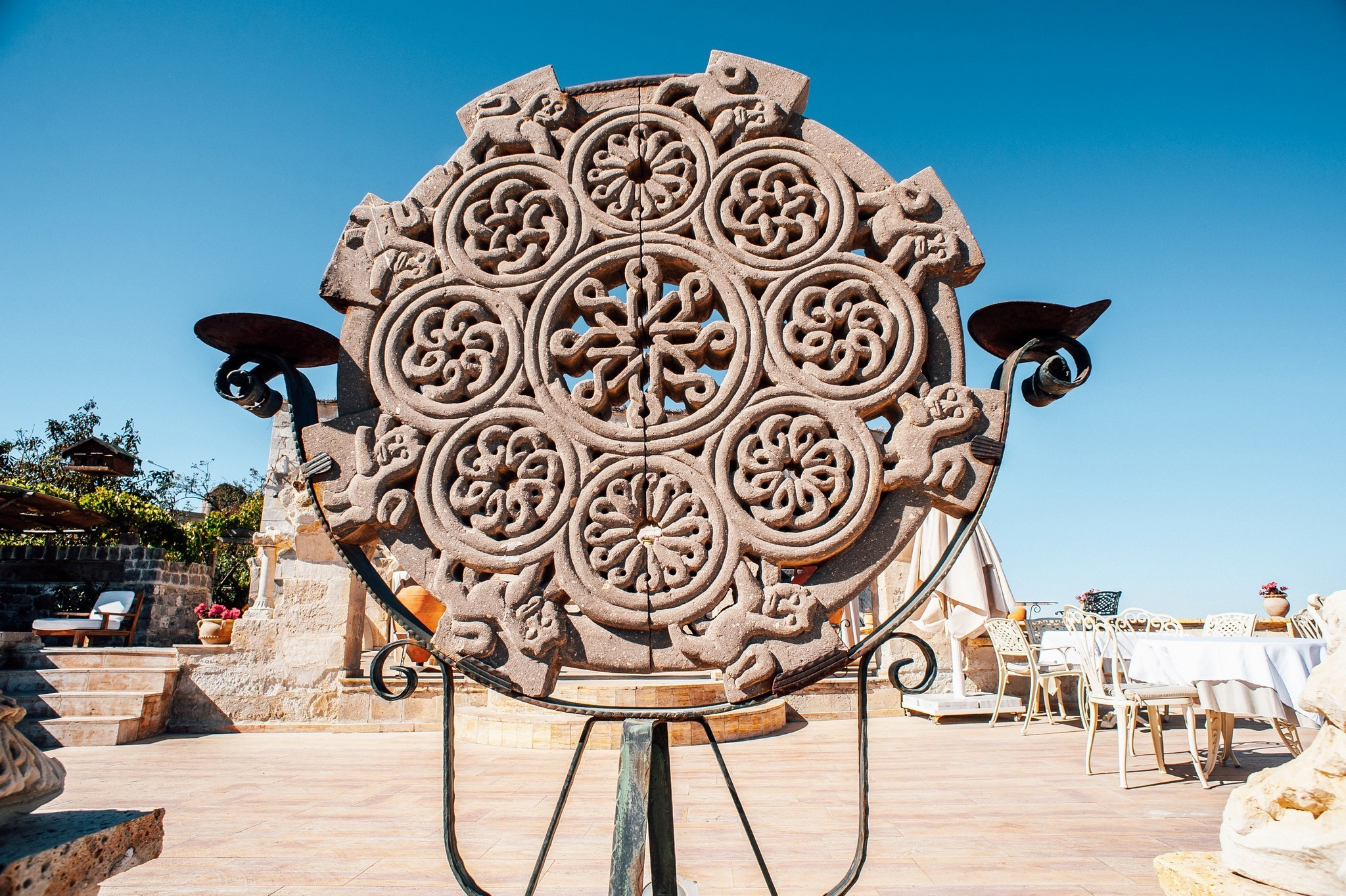 Ease to love. Elegant Wedding Photography