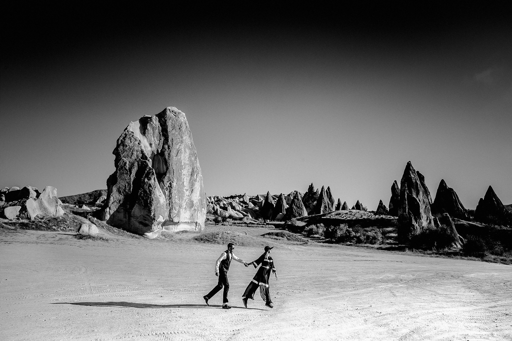 Ease to love. Elegant Wedding Photography