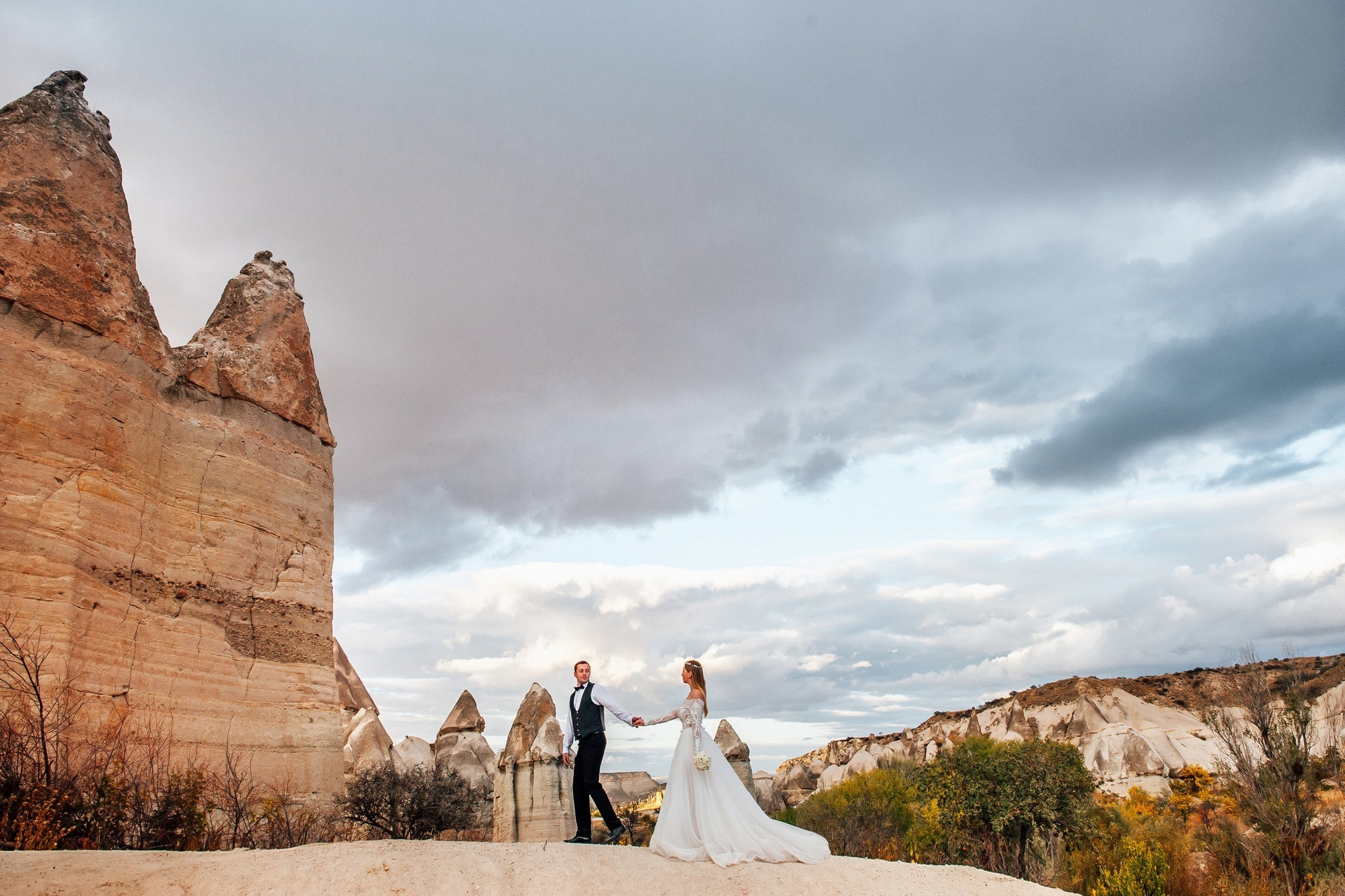 Ease to love. Elegant Wedding Photography