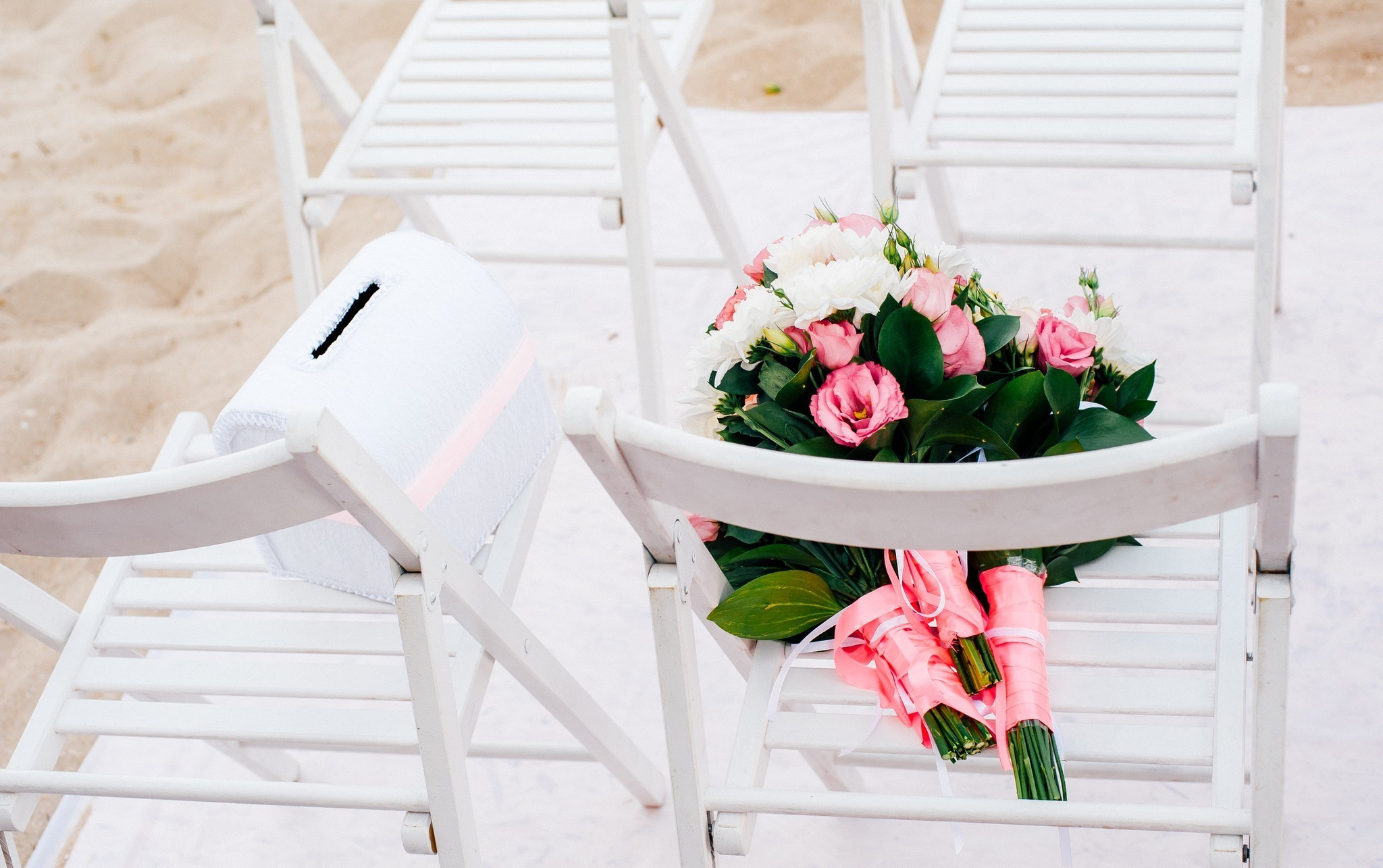 Wedding on the beach. Elegant Wedding Photography