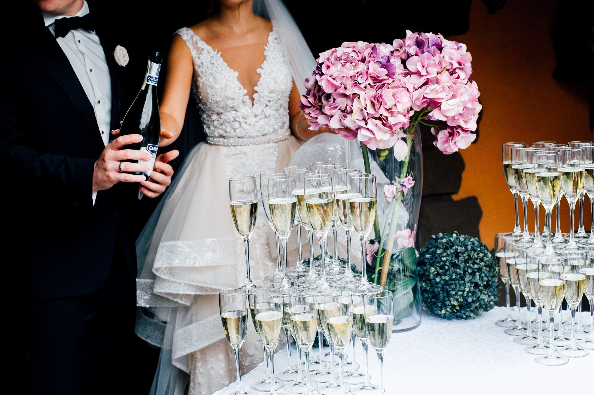 Vitaly & Valeria. Wind of love. Elegant Wedding Photography