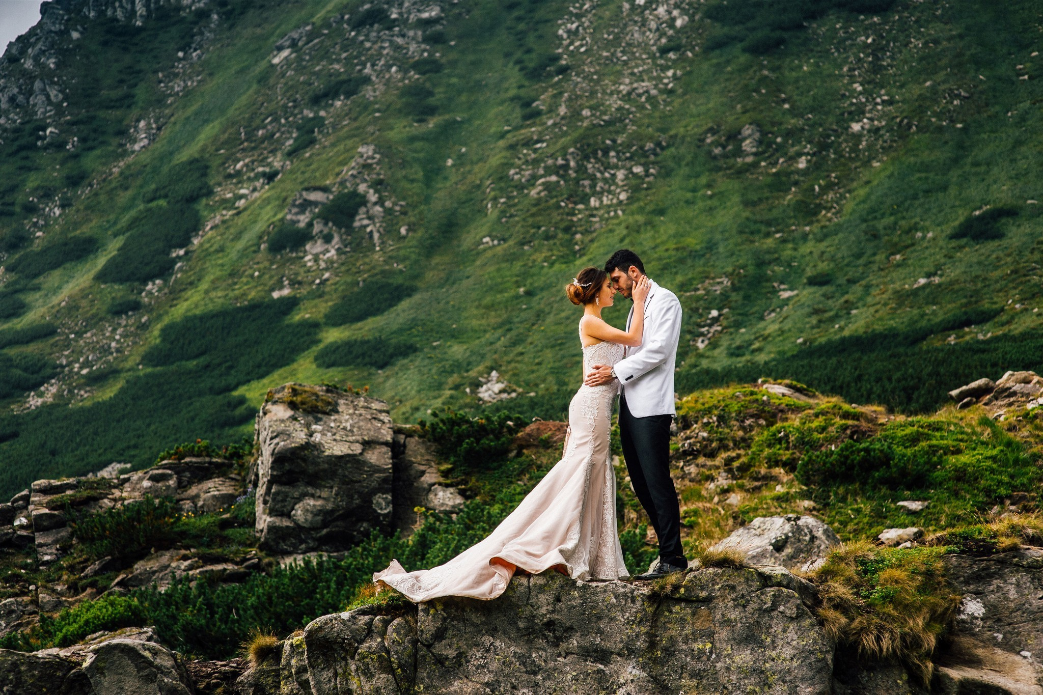 Wedding journey. Elegant Wedding Photography