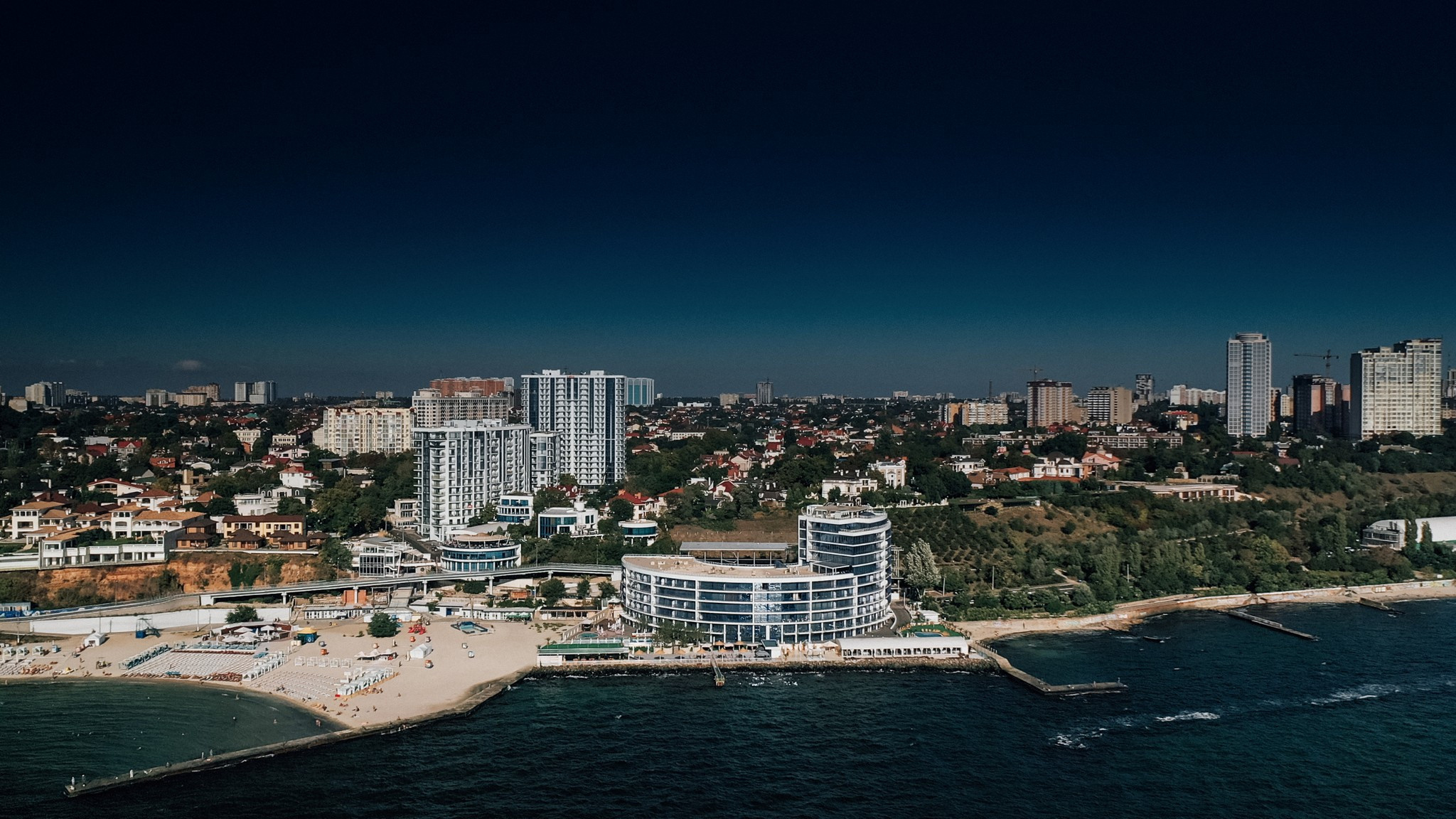 We are flying to Odessa!. Elegant Wedding Photography