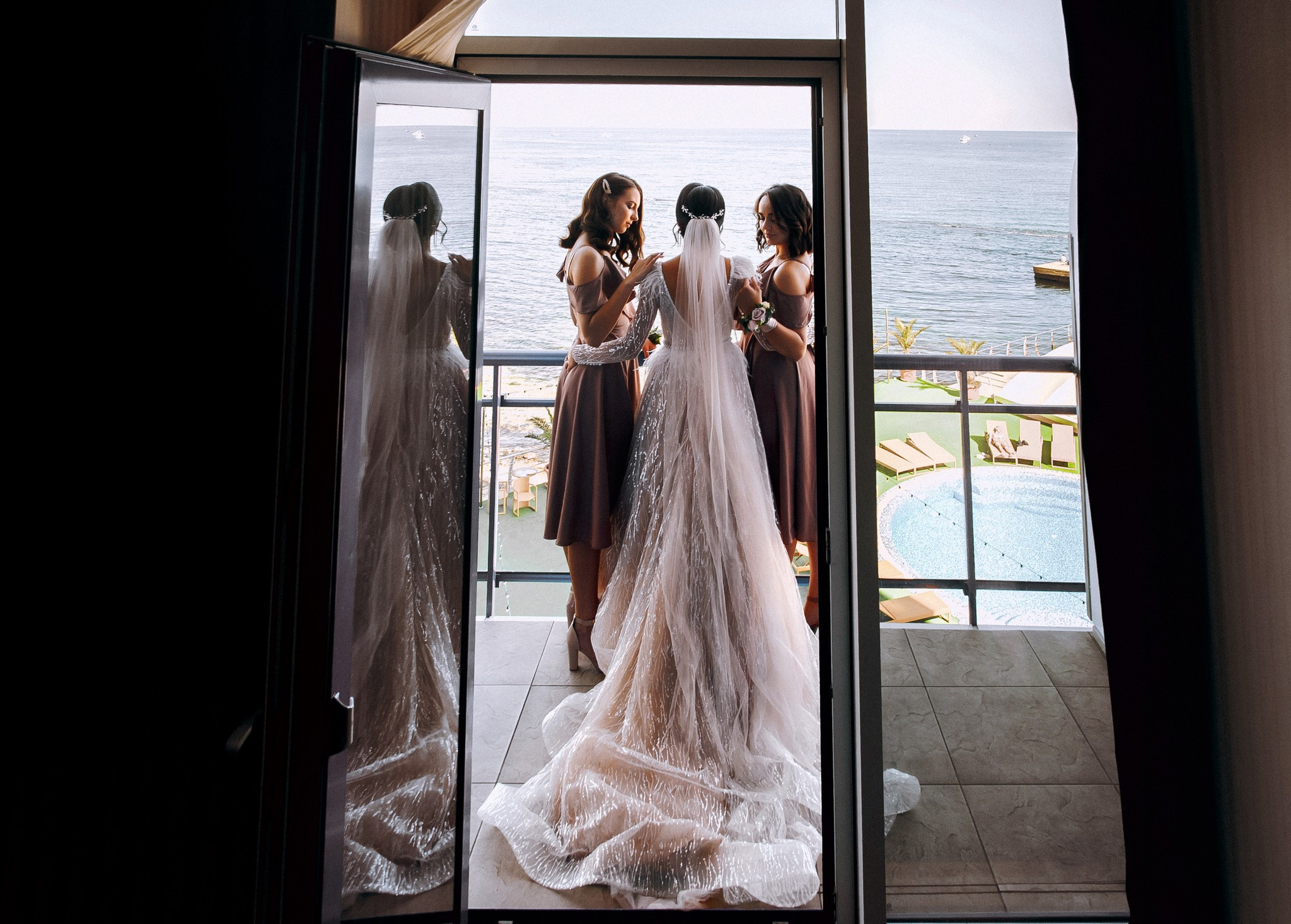 We are flying to Odessa!. Elegant Wedding Photography