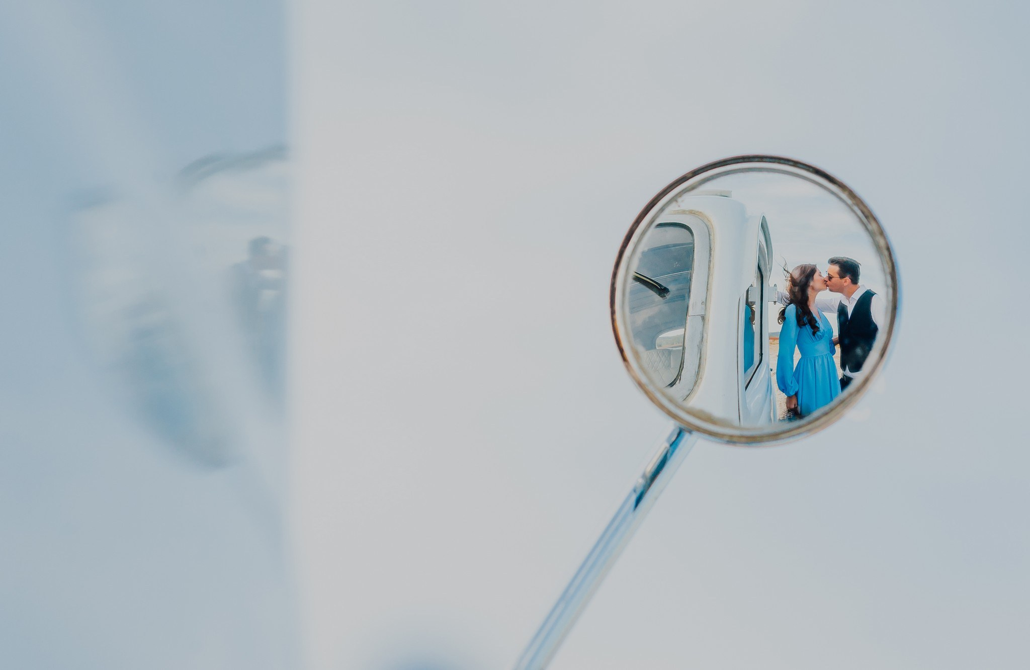 Blue Sky. Elegant Wedding Photography