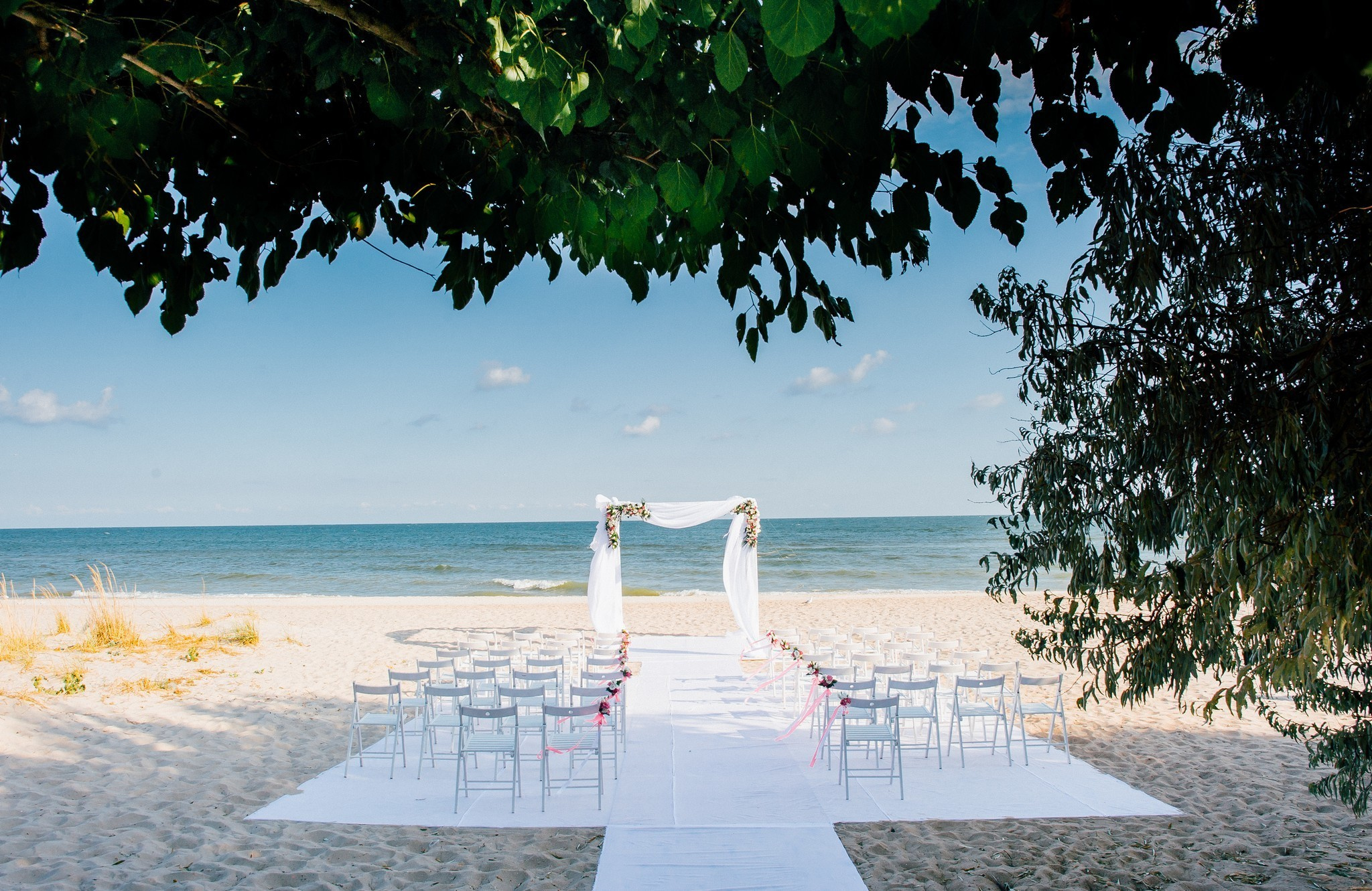 Wedding on the beach. Elegant Wedding Photography