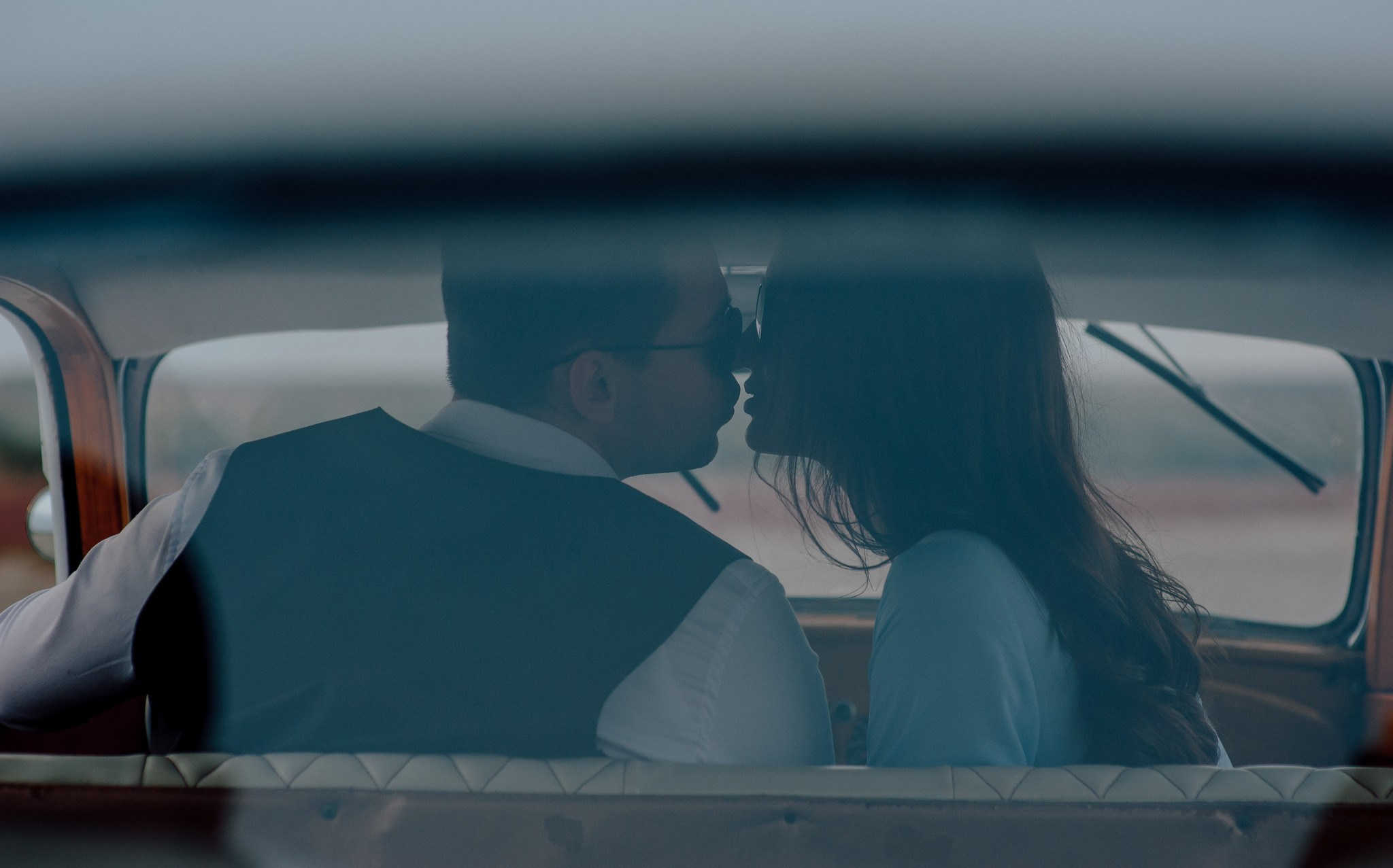 Blue Sky. Elegant Wedding Photography