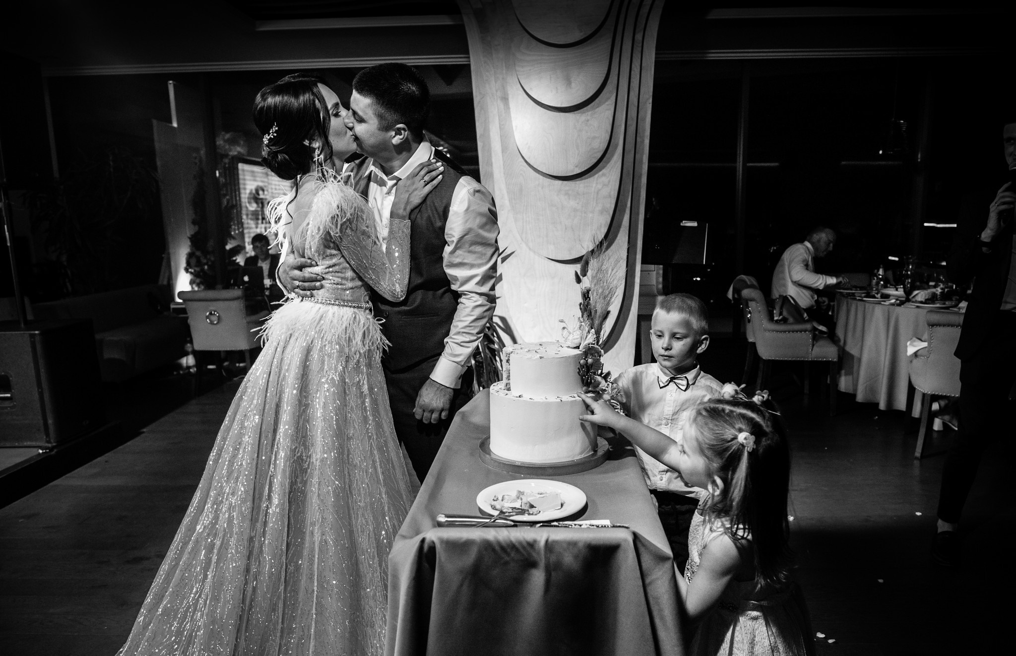 We are flying to Odessa!. Elegant Wedding Photography