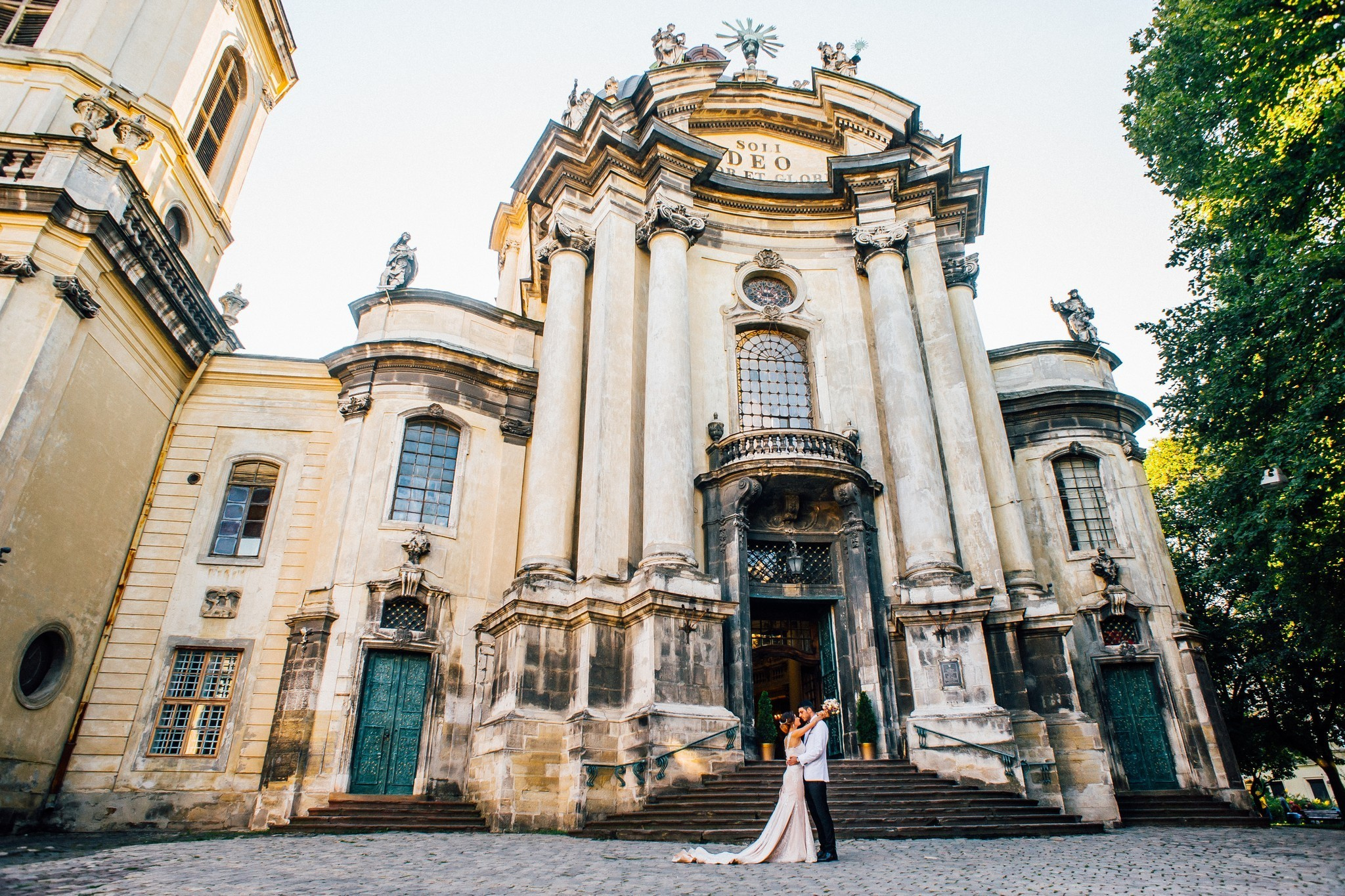Wedding journey. Elegant Wedding Photography