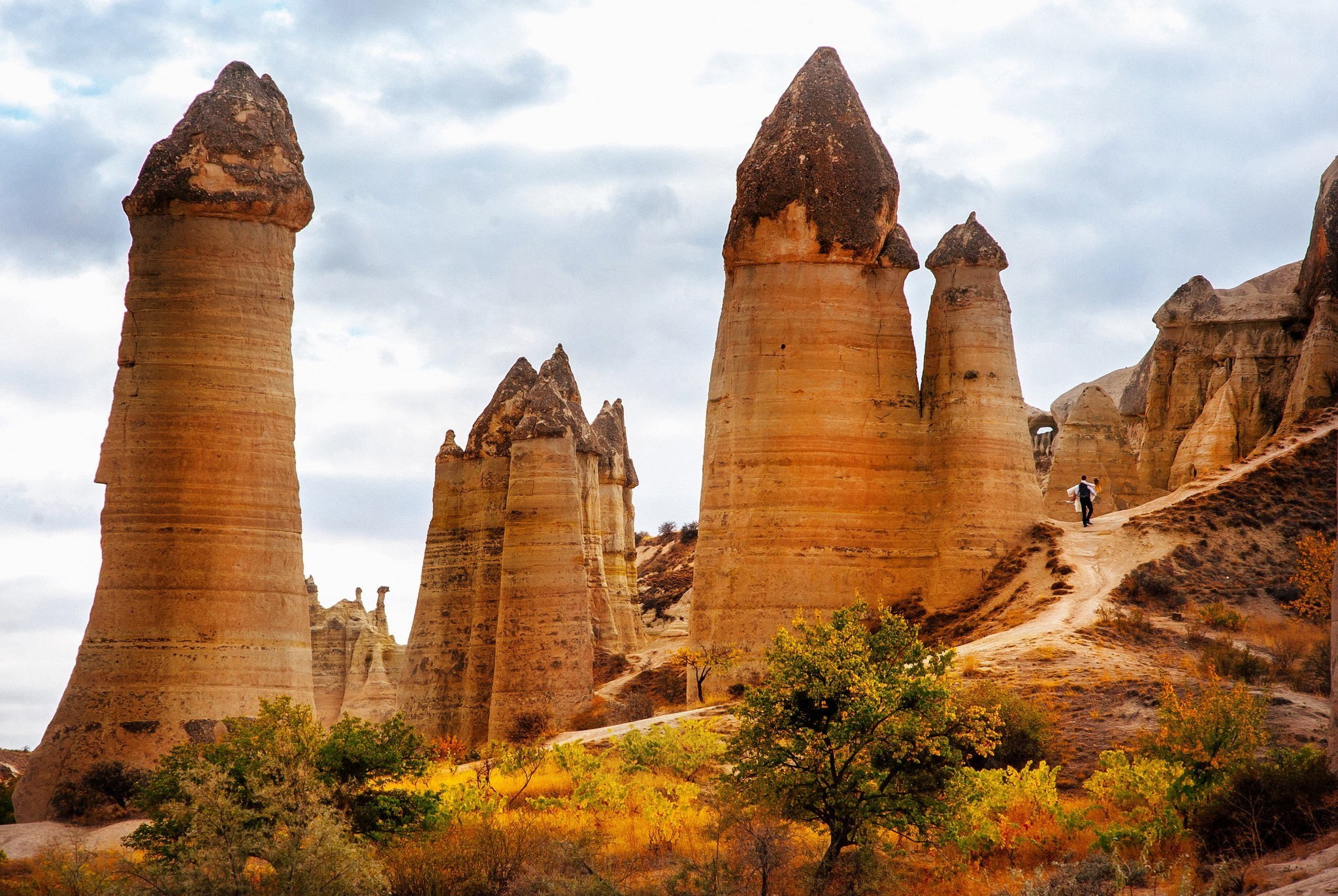 Ease to love. Elegant Wedding Photography