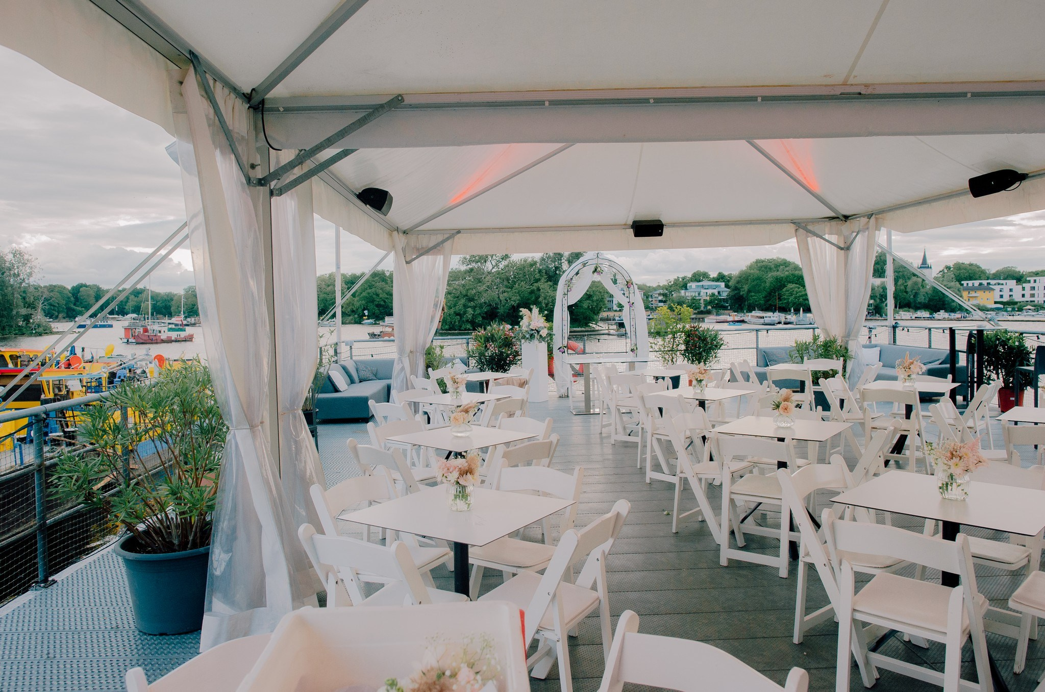 Nikole&Tilman. Berlin. Elegant Wedding Photography