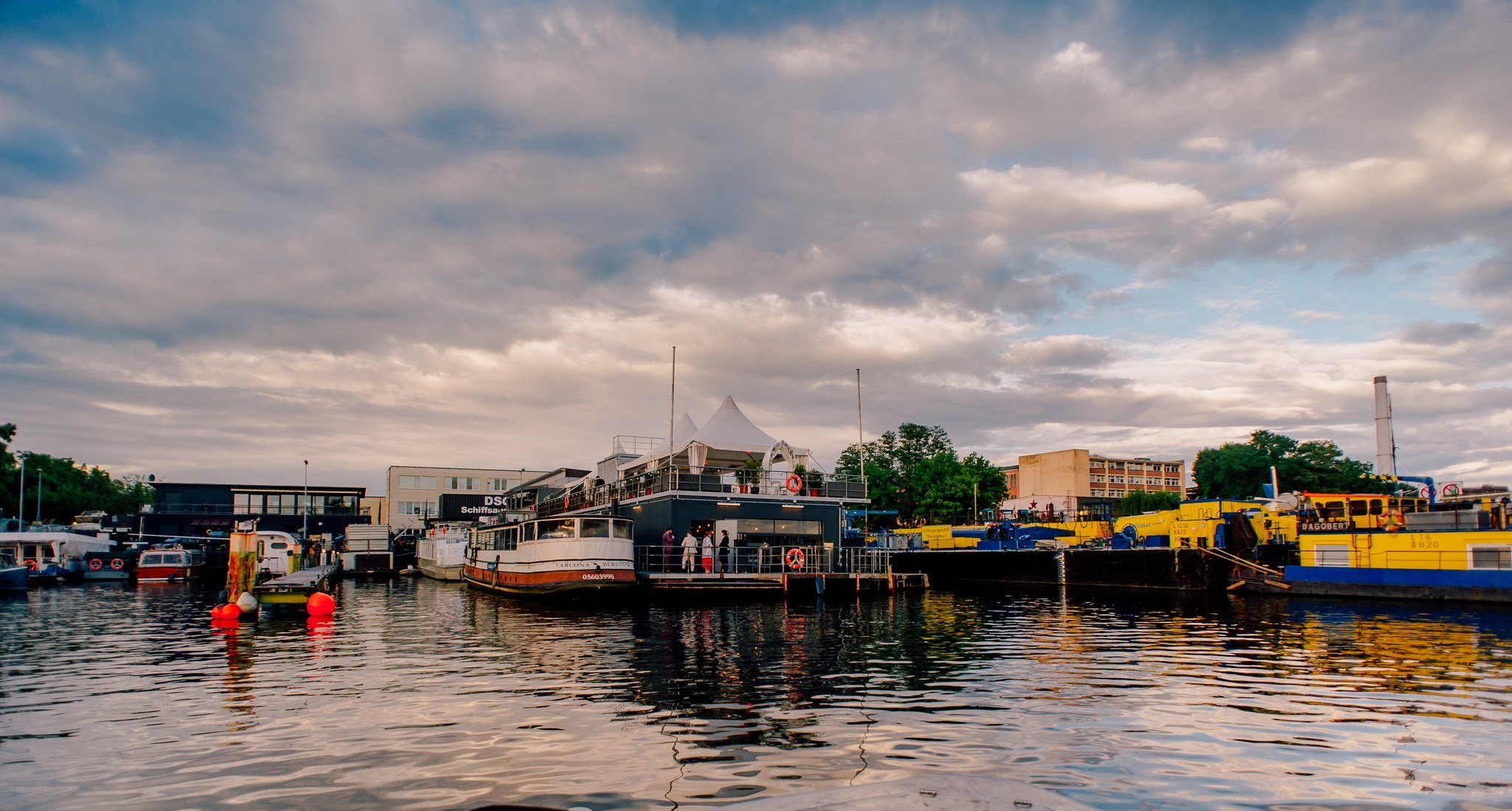 Nikole&Tilman. Berlin. Elegant Wedding Photography