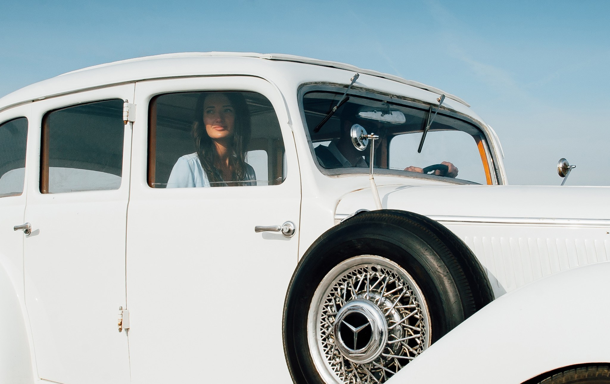 Blue Sky. Elegant Wedding Photography