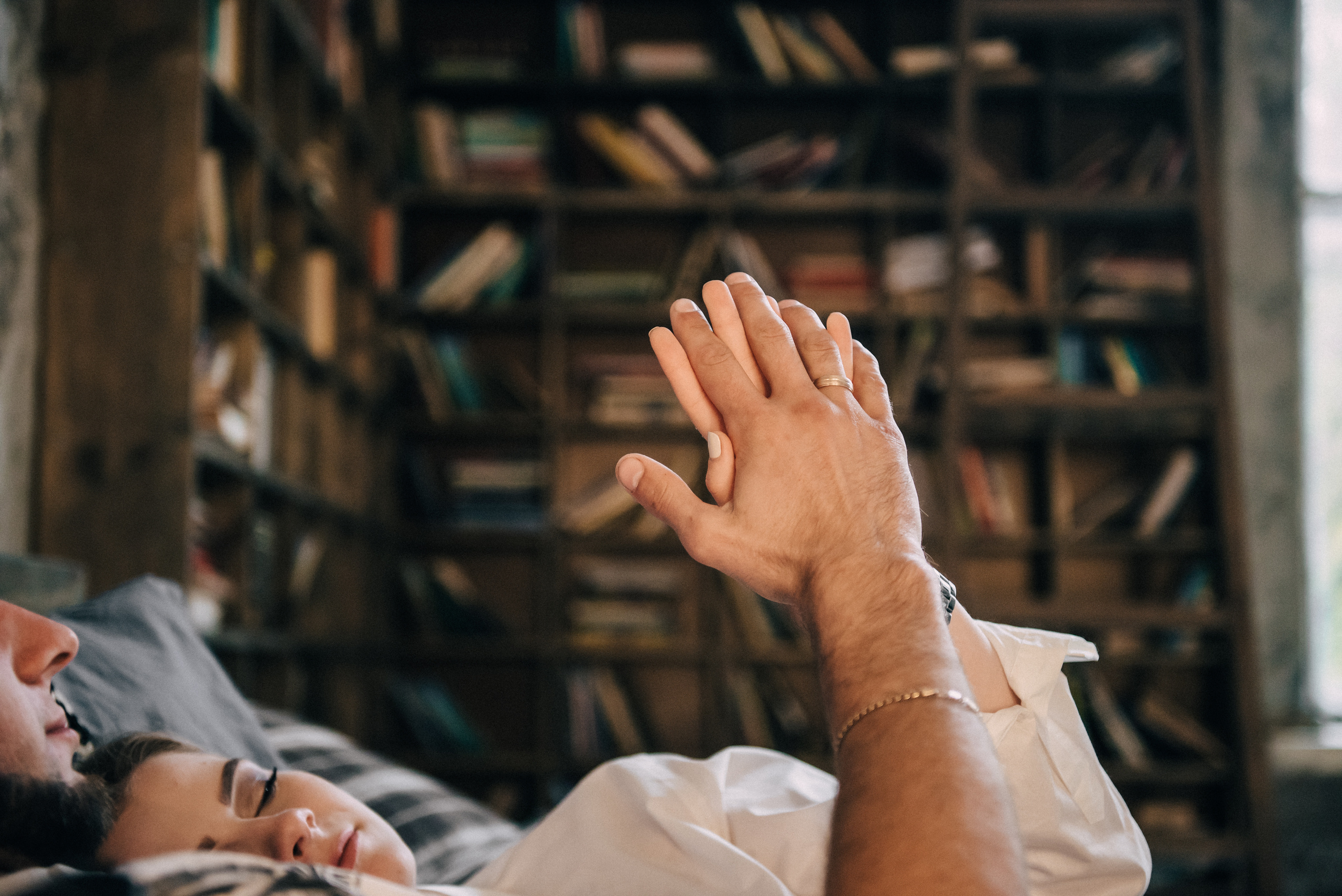 Фотосессия красивой пары в оранжерее. Фотограф Дмитро Чернявський