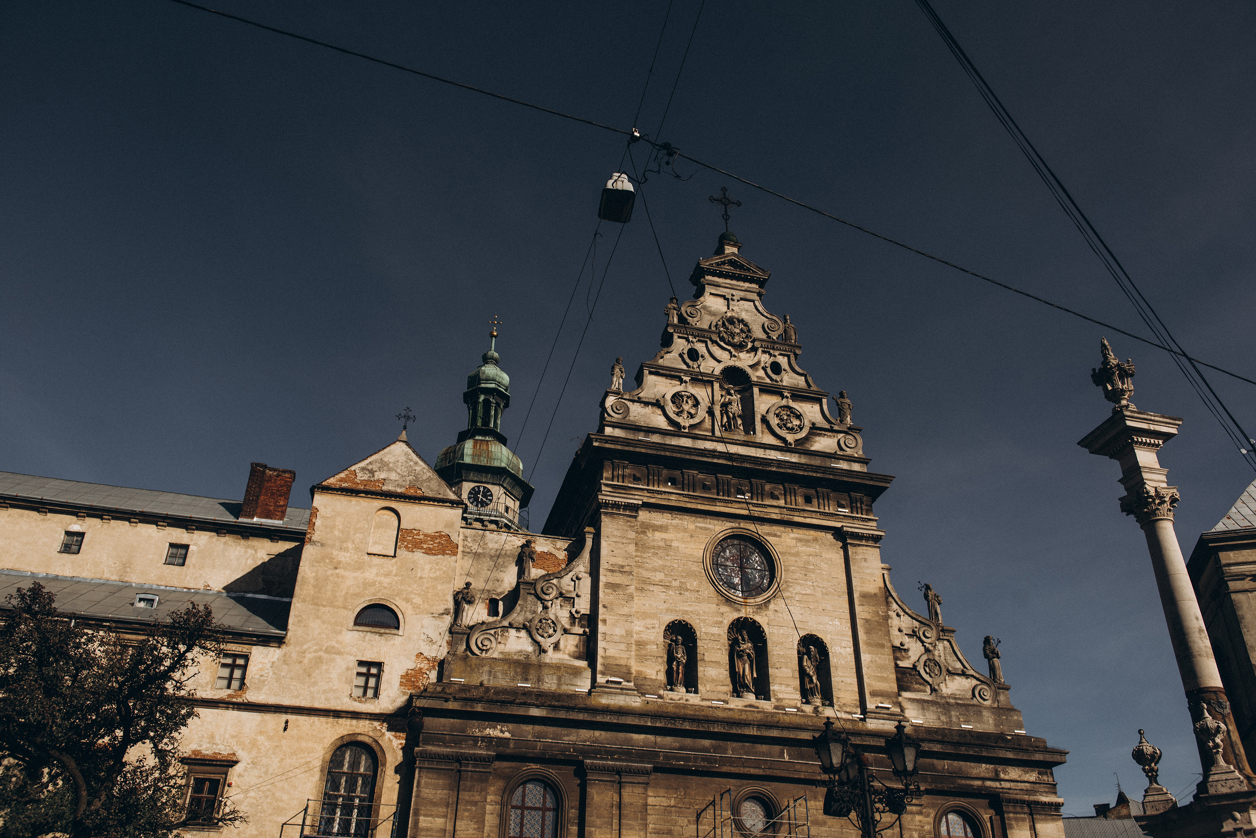 Лавстори красивой пары во Львове. Фотограф Дмитро Чернявський