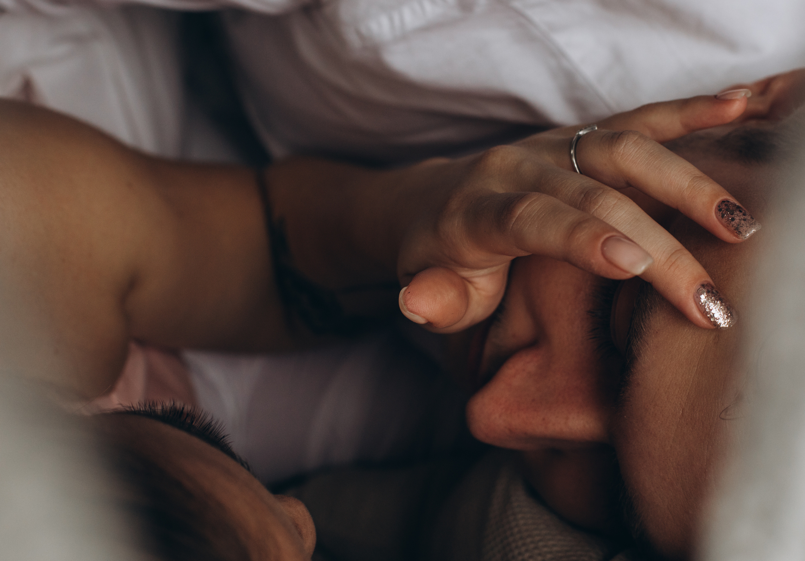 Красивая съемка в студии и на море. Фотограф Дмитро Чернявський