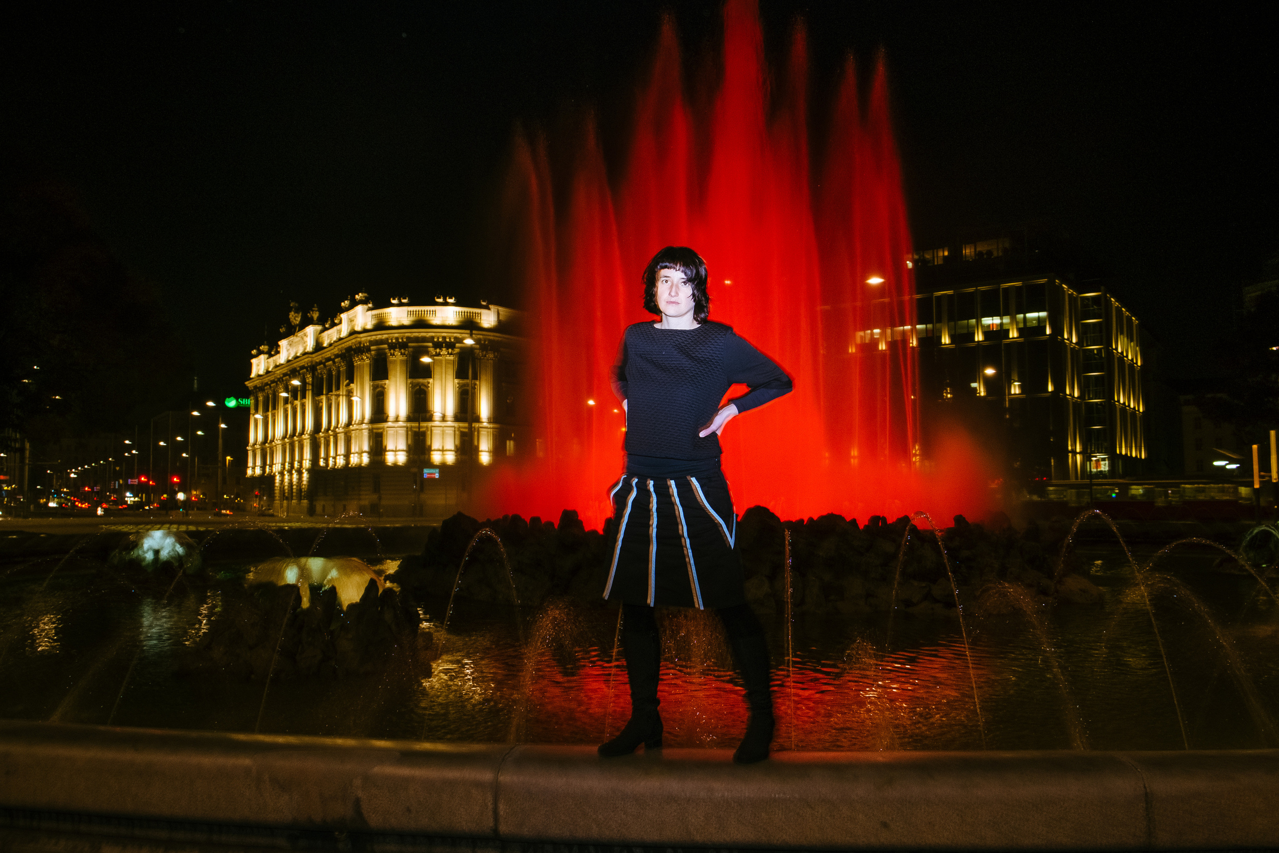 Valentina, 32 years old, AustriaI chose this place because I love water and fountains, especially at night.