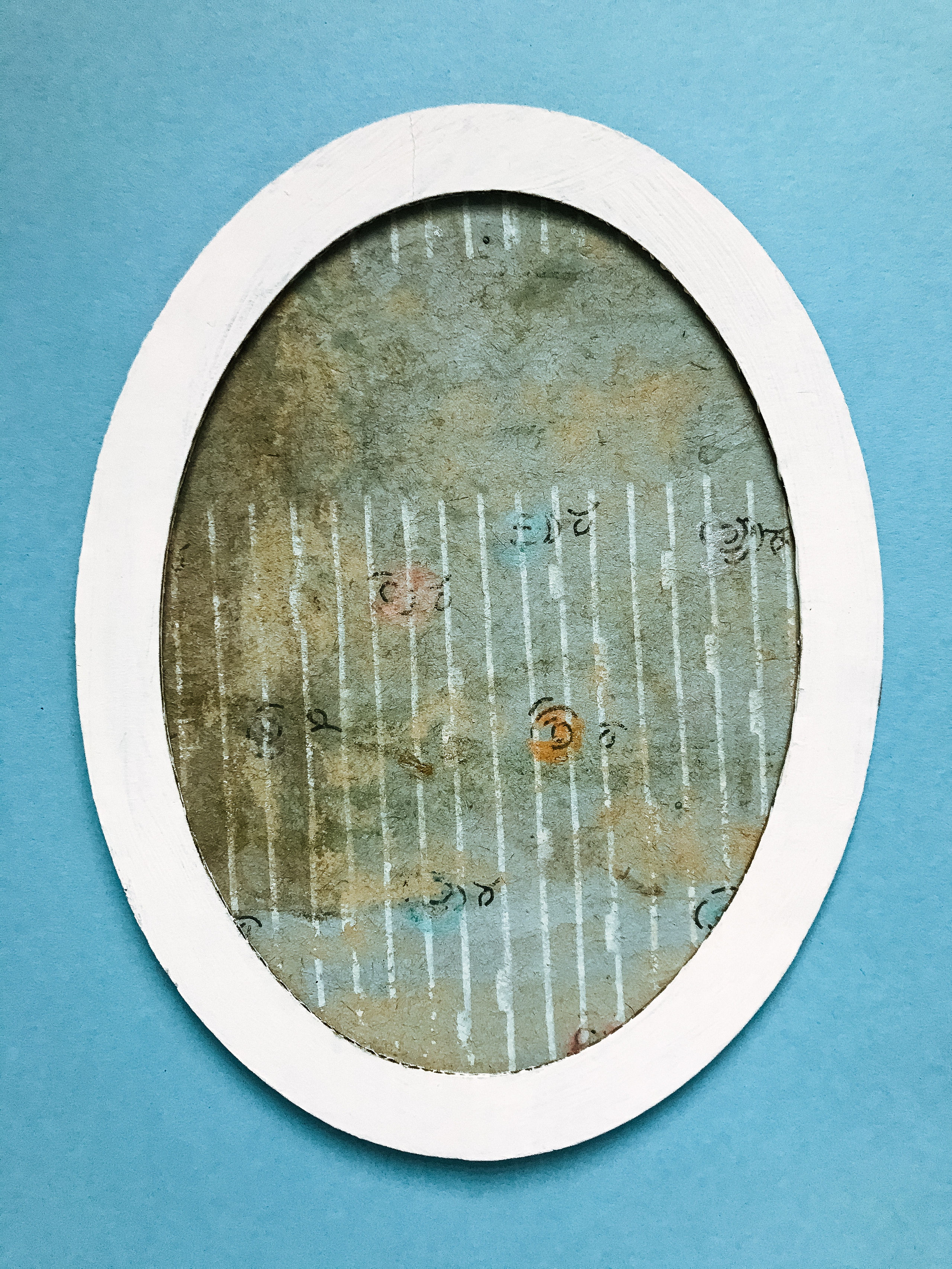 “All my ancestors were buried at this cemetery.” VII. This  is the 70 years old house. Dividing layer by layer, I removed seven layers of wallpaper from the wall. It turned out that the wallpaper was updated once every ten years.