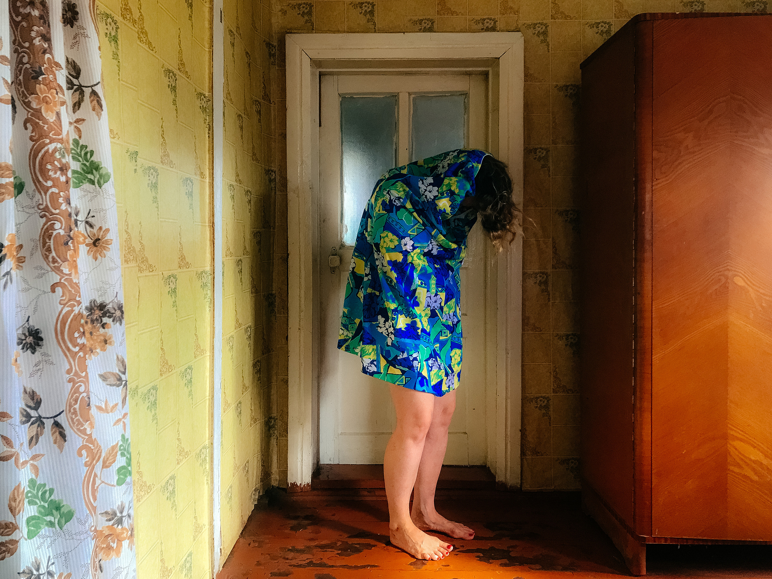 Figure in the interior VI