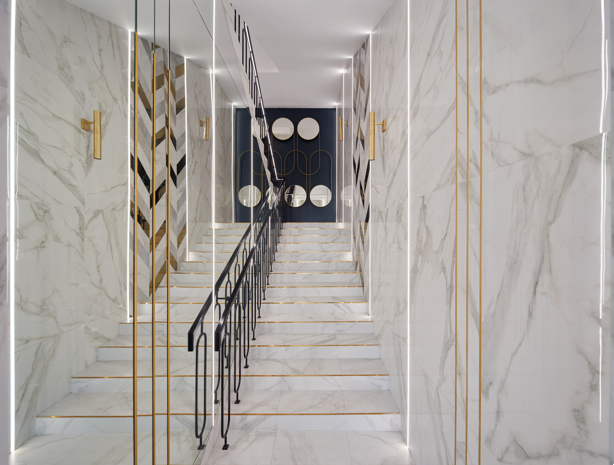 Інтер'єри та архітектура. Зйомка бізнес івентів, портретів та інтер’єрів/архітектури в Україні та Європі