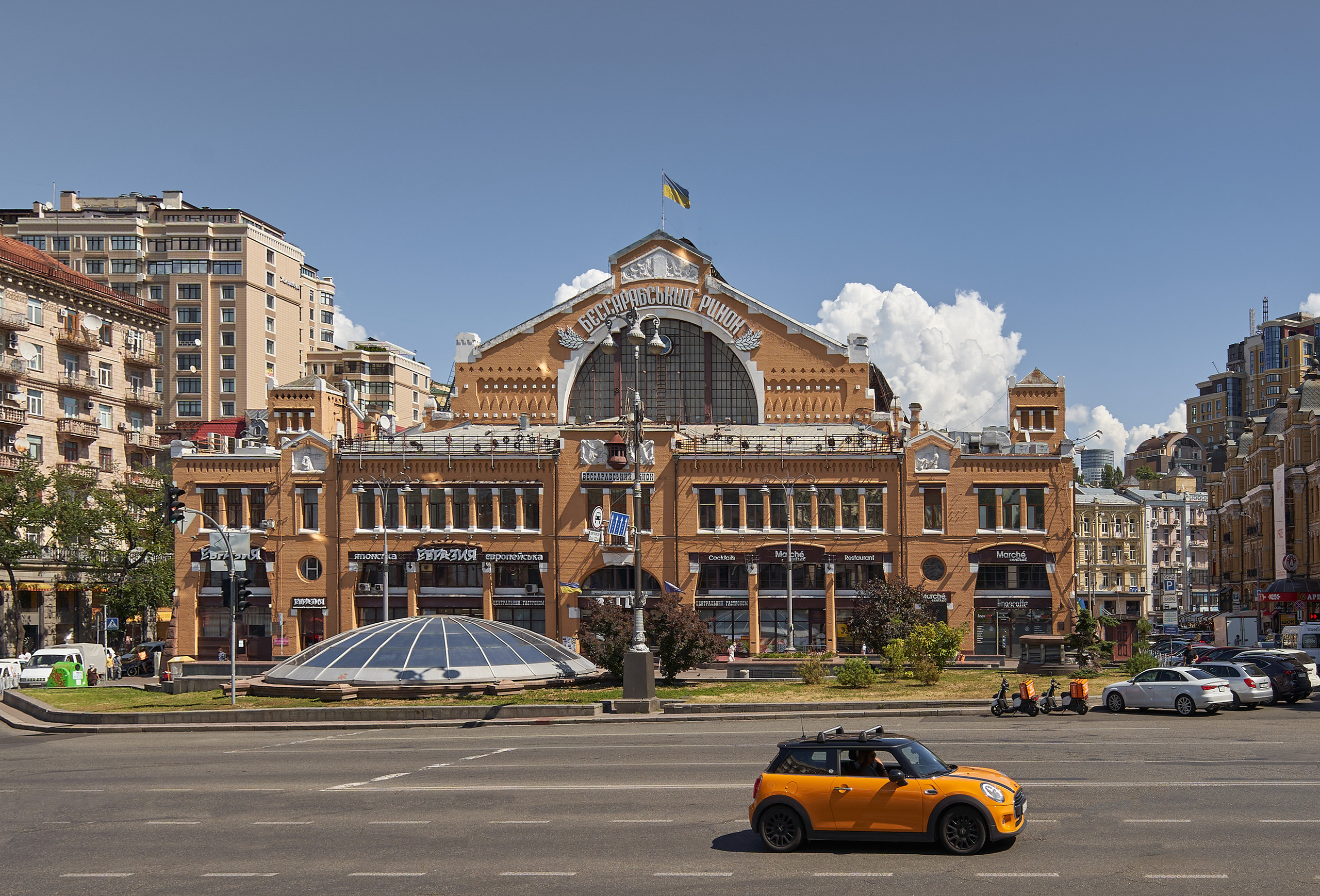 Kyiv is the capital of Ukraine. Business events, portraits and architecture photographer in Ukraine and Europe