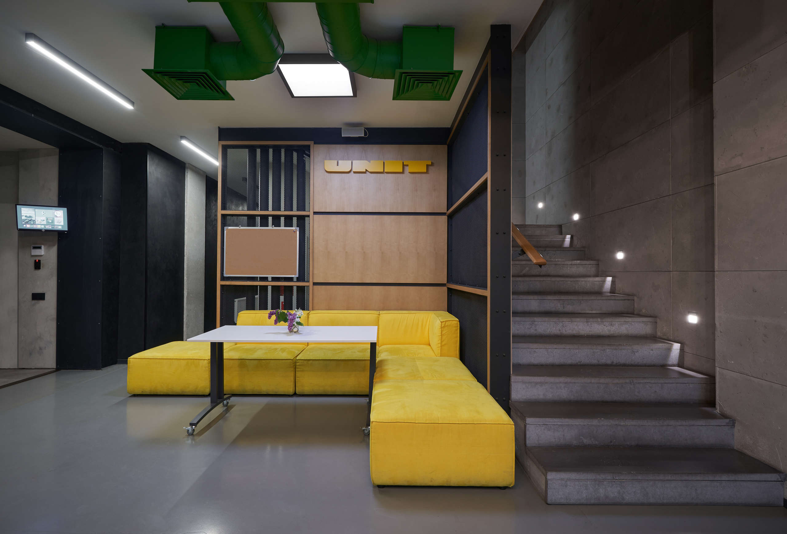 Інтер'єри та архітектура. Зйомка бізнес івентів, портретів та інтер’єрів/архітектури в Україні та Європі