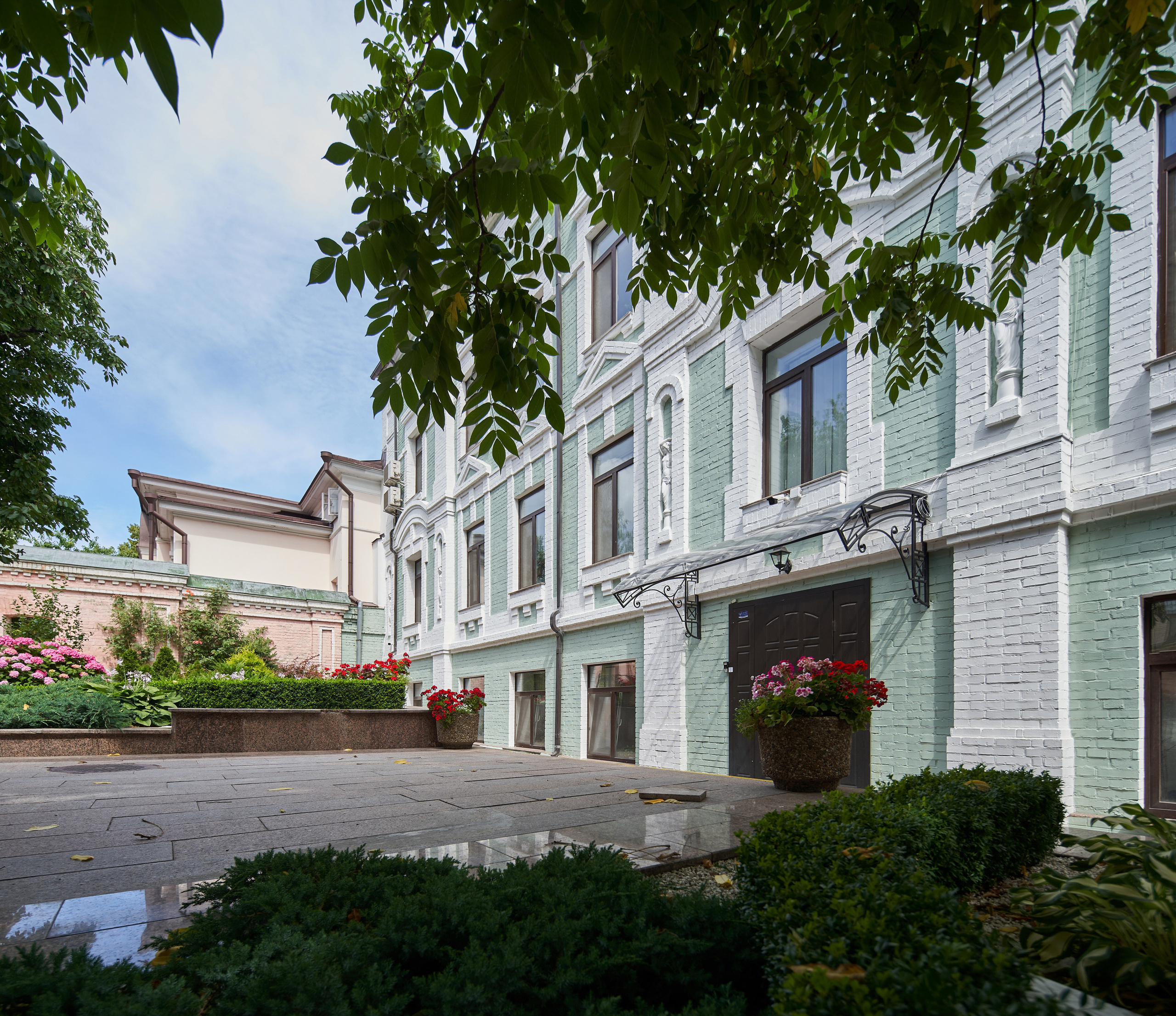 Інтер'єри та архітектура. Зйомка бізнес івентів, портретів та інтер’єрів/архітектури в Україні та Європі