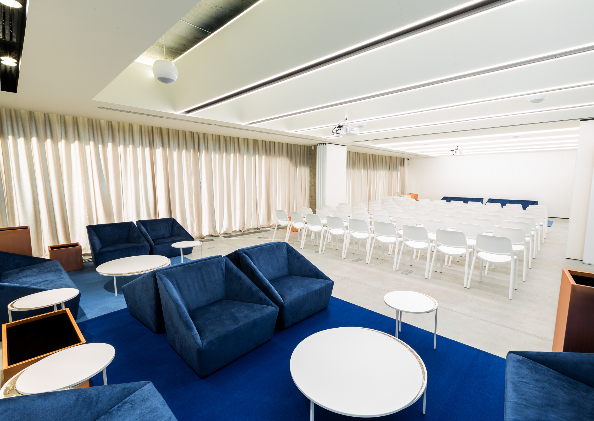 Інтер'єри та архітектура. Зйомка бізнес івентів, портретів та інтер’єрів/архітектури в Україні та Європі