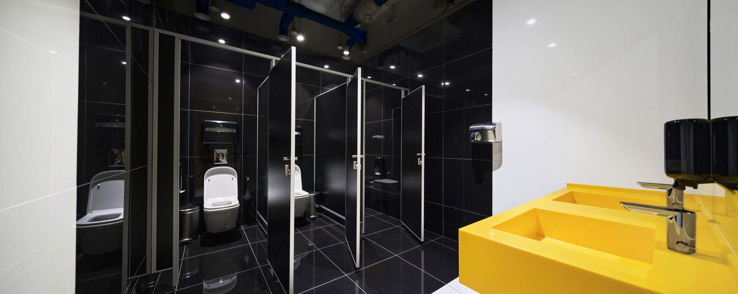 Інтер'єри та архітектура. Зйомка бізнес івентів, портретів та інтер’єрів/архітектури в Україні та Європі